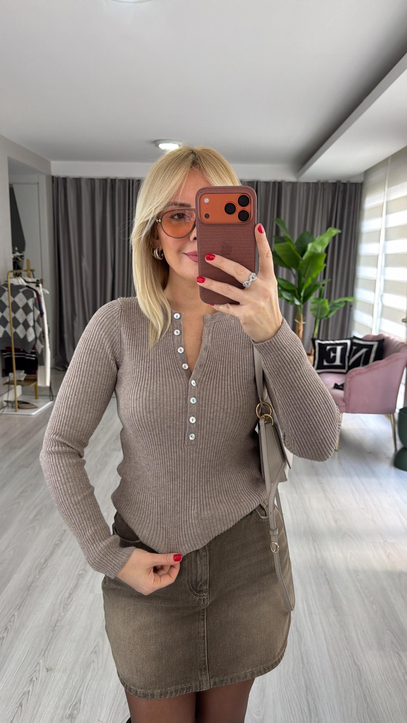 Bisiklet Yaka Düğmeli Fitilli Bej Triko