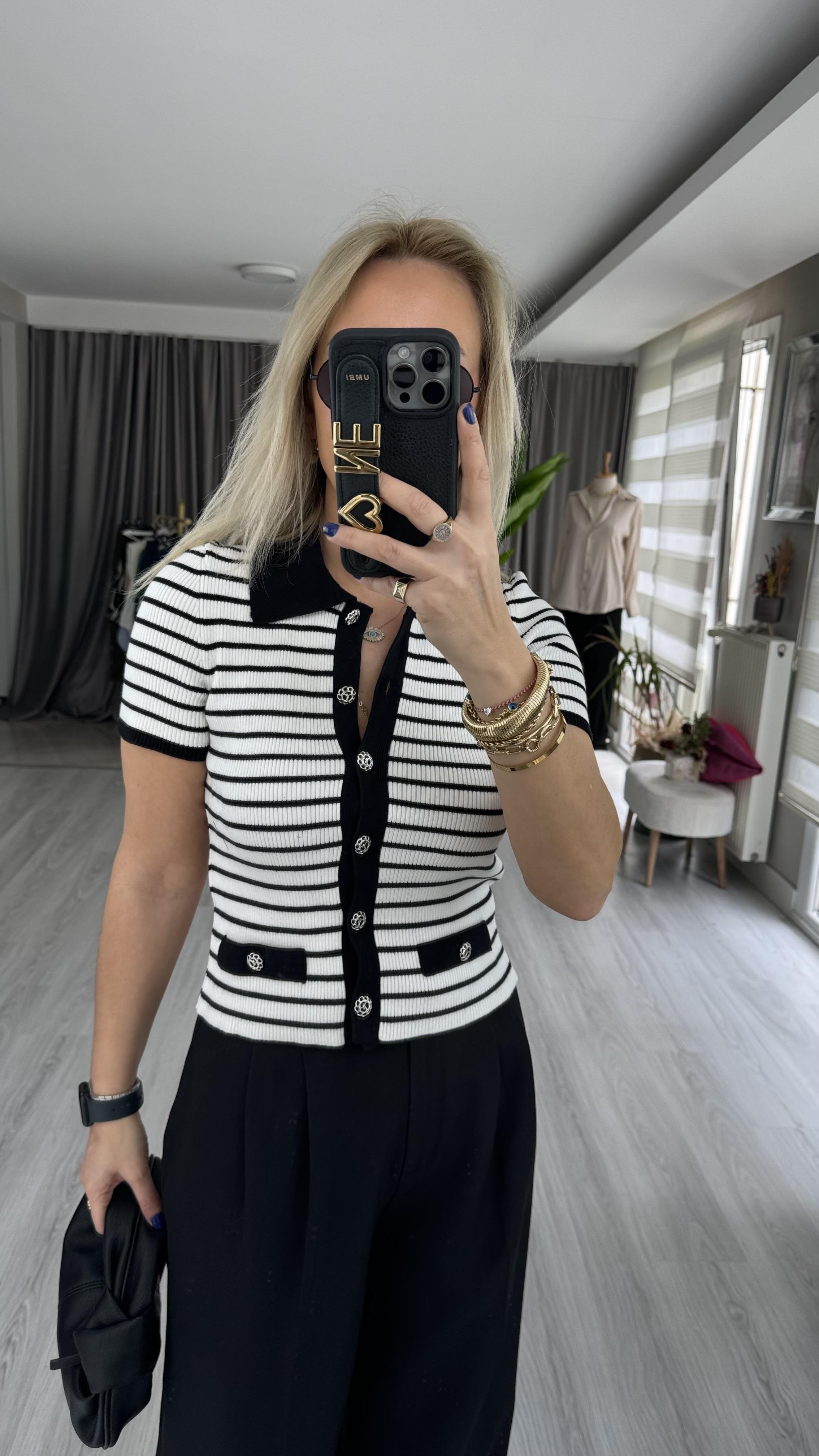 ÇİÇEK DESEN DÜĞMELİ, POLO YAKA TRİKO HIRKA