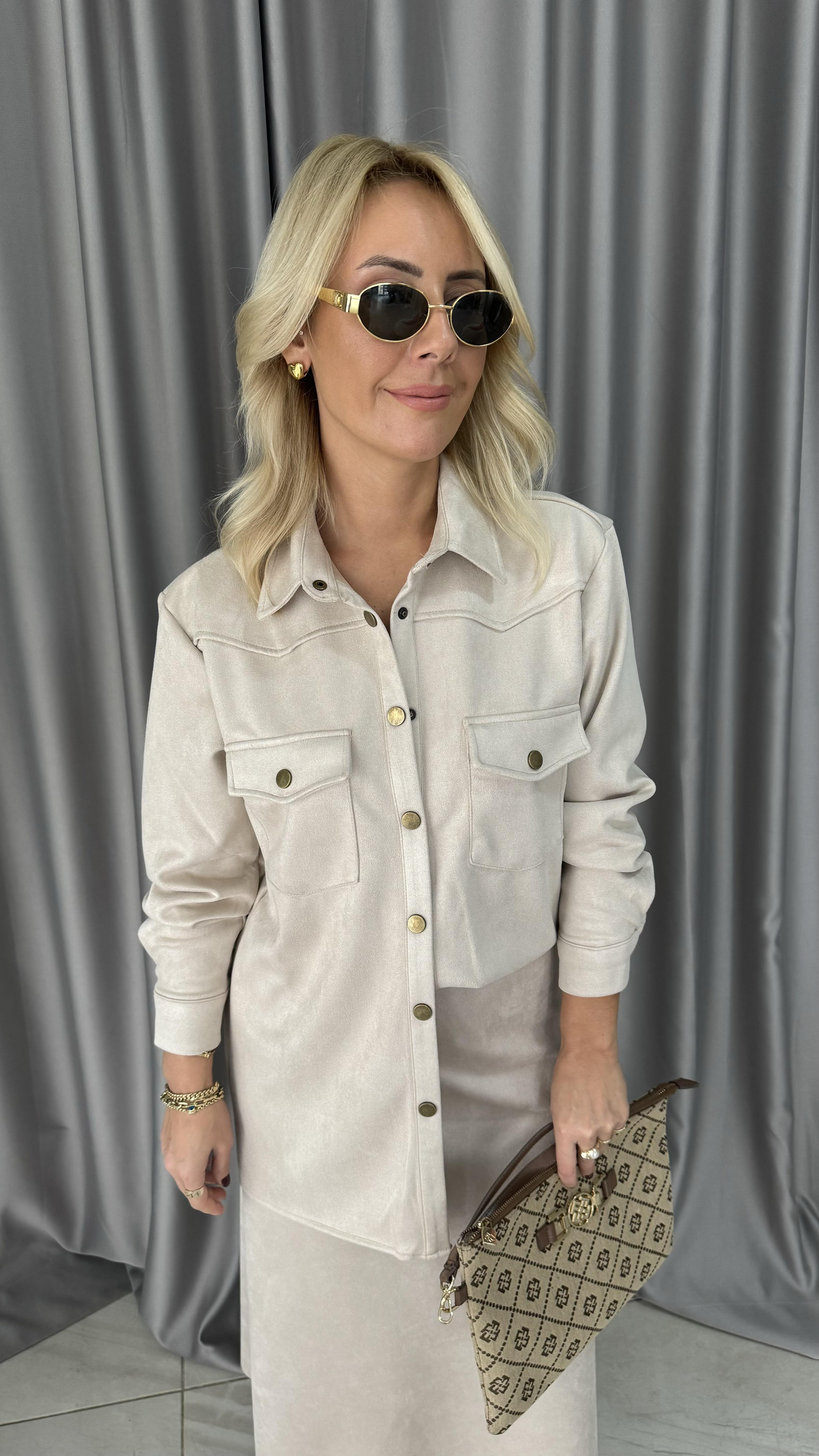 Çıtçıt Düğmeli Bej Süet Gömlek