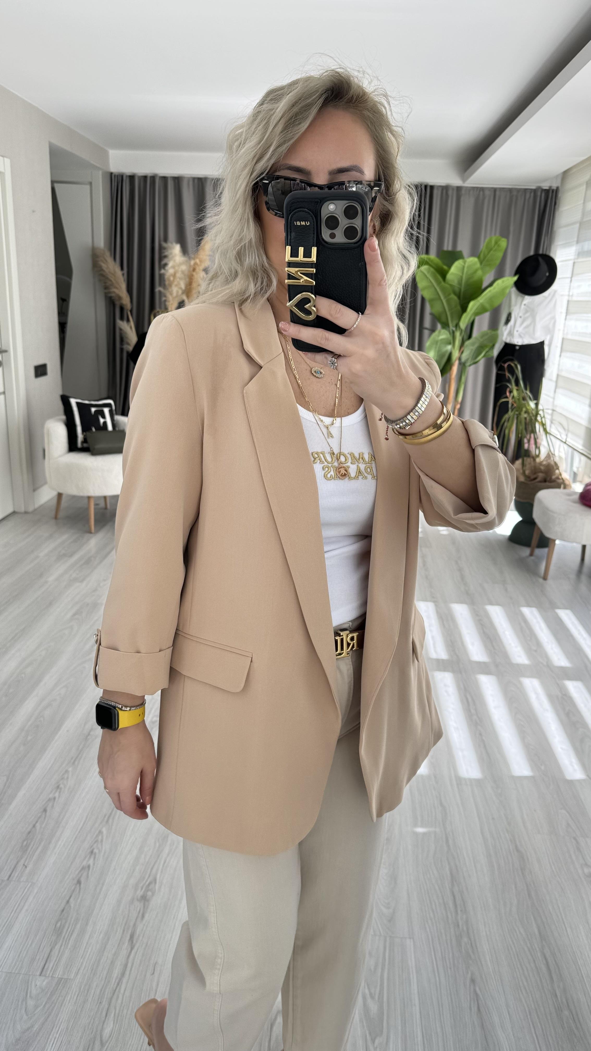 DOUBLE KOL DETAYLI BEJ CEKET