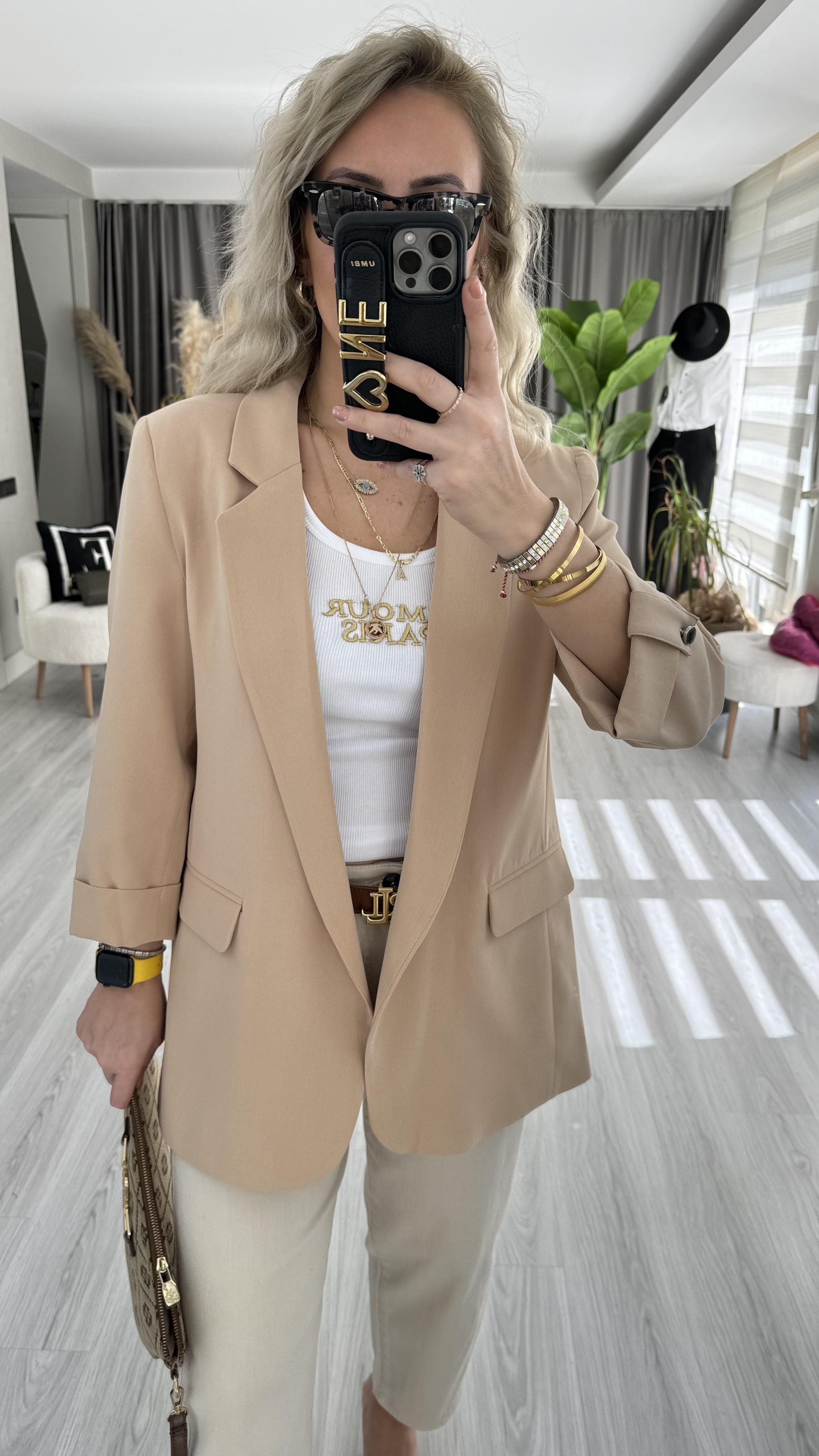 DOUBLE KOL DETAYLI BEJ CEKET