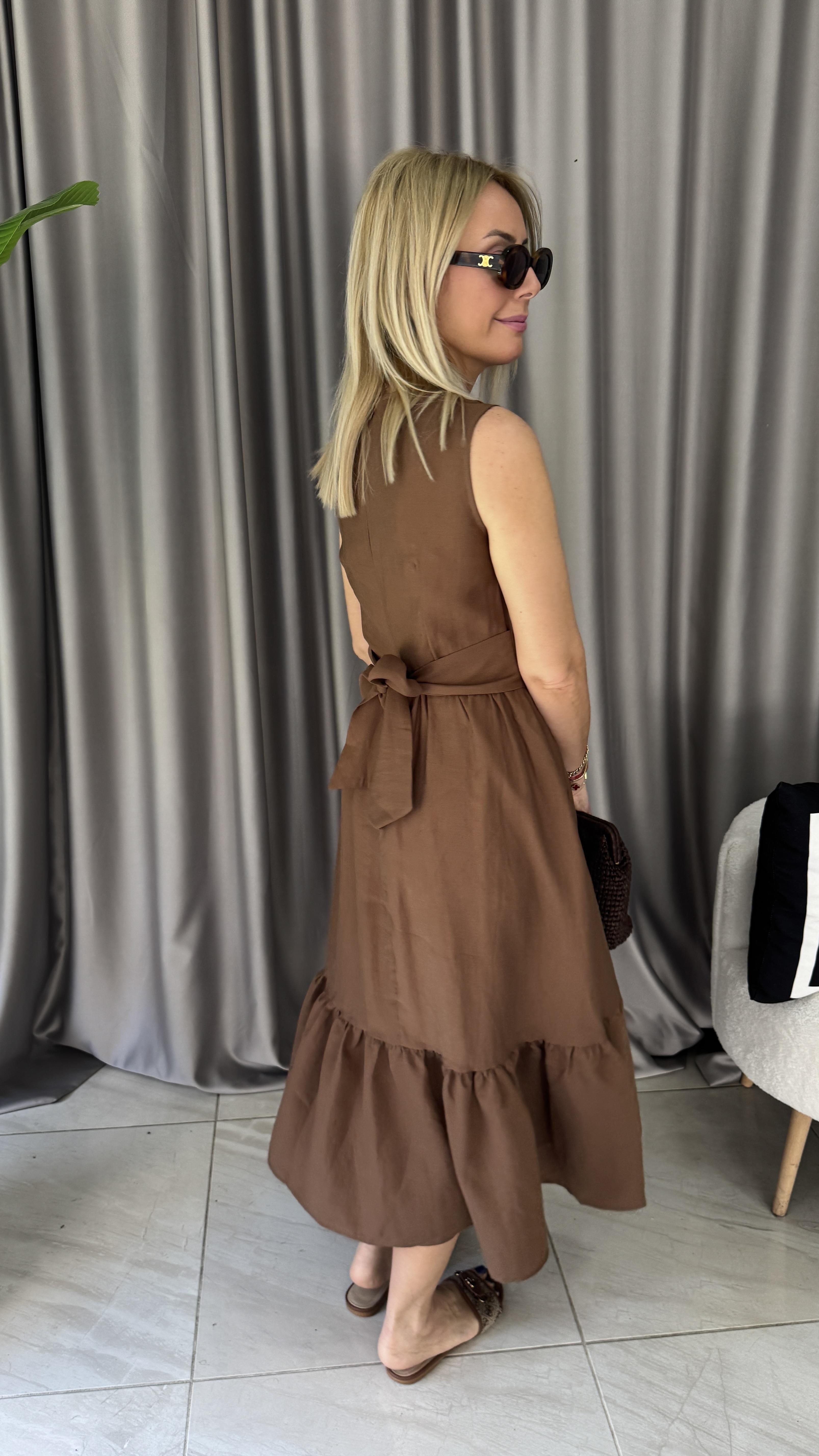 Etek Ucu Volanlı Kruvaze Kahverengi Tencel Elbise