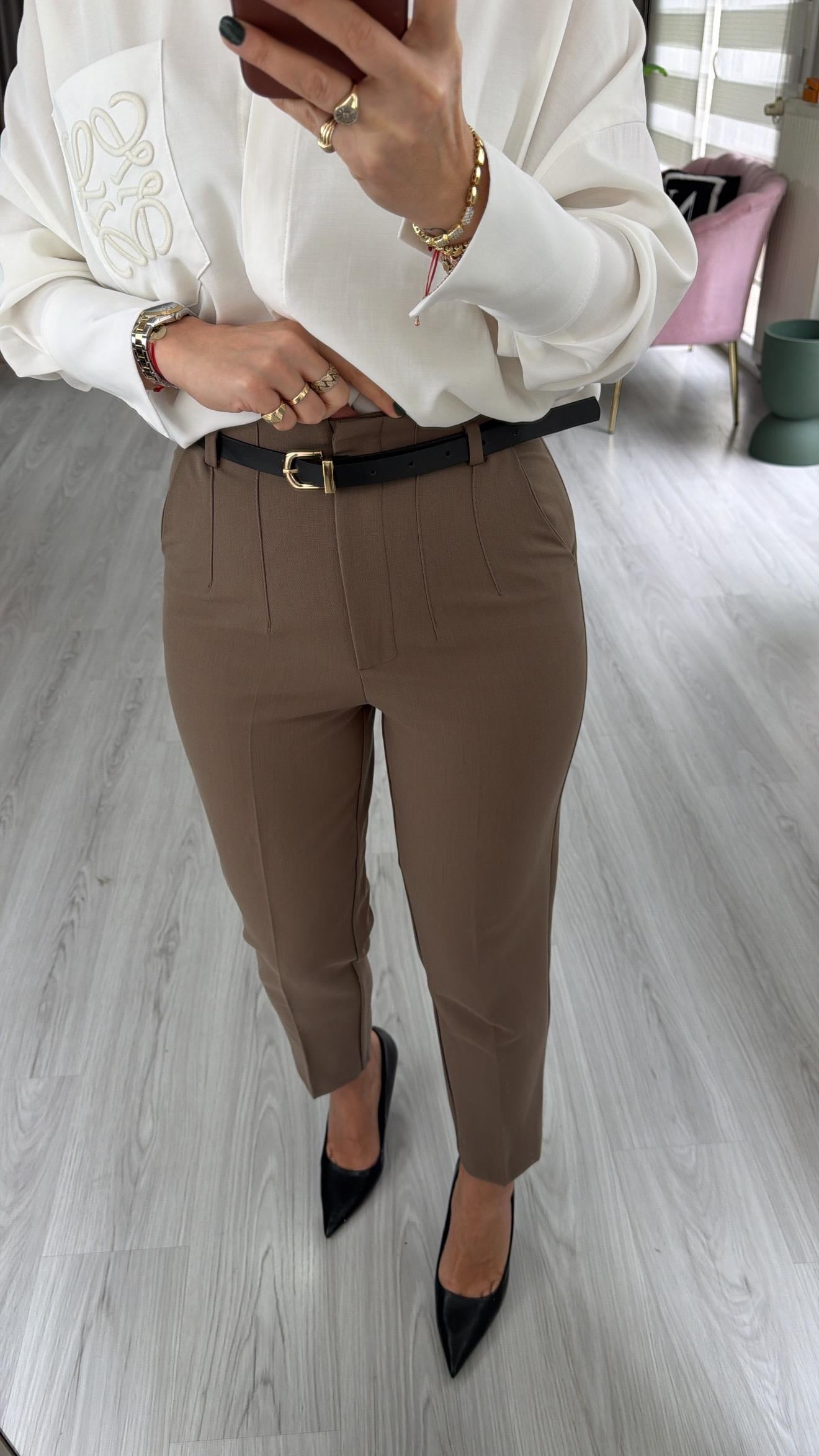 Flatolu Kemerli Koyu Vizon Pantolon