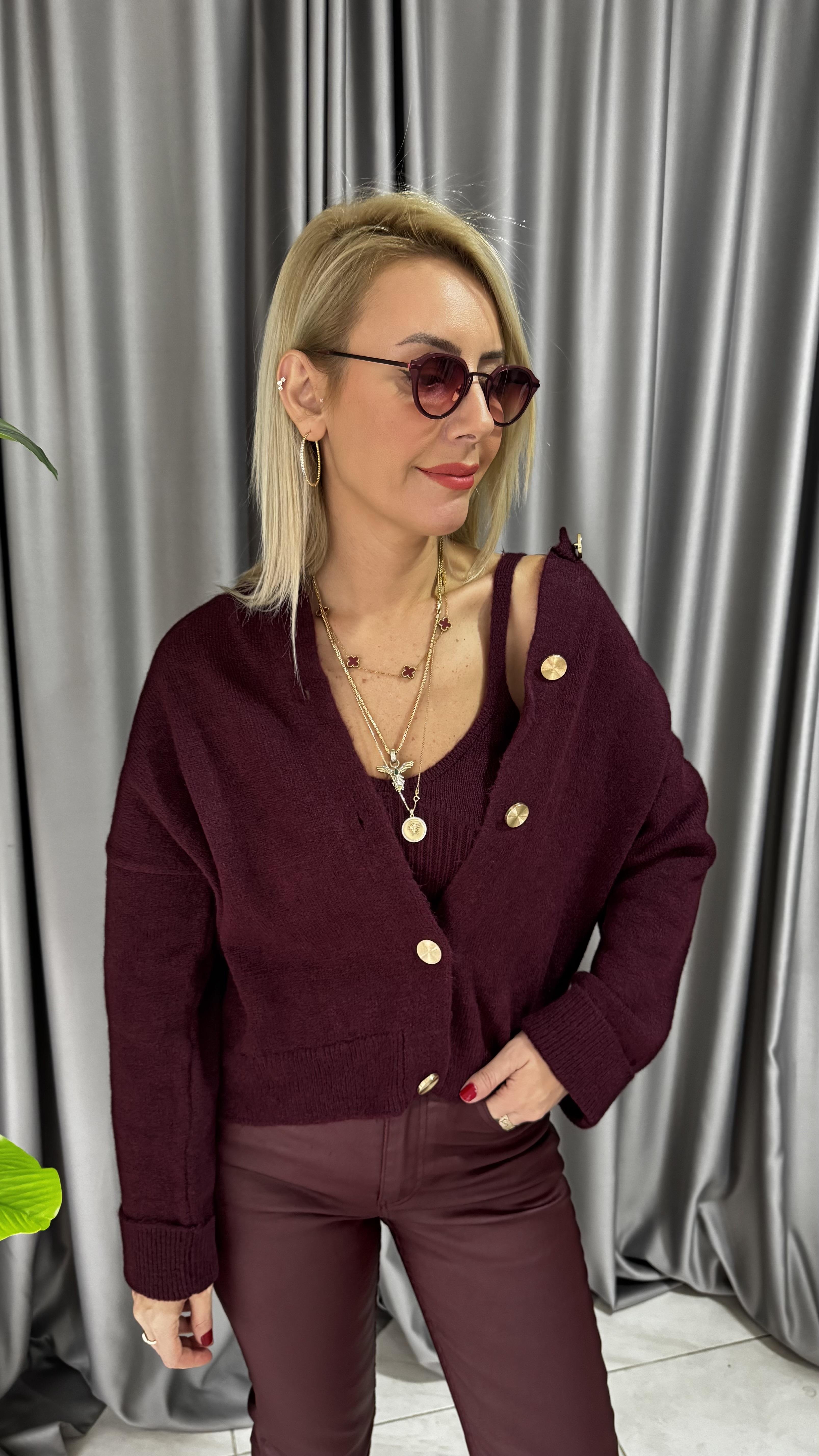 Gold Düğmeli Askılı Bluzlu Bordo Triko Takım