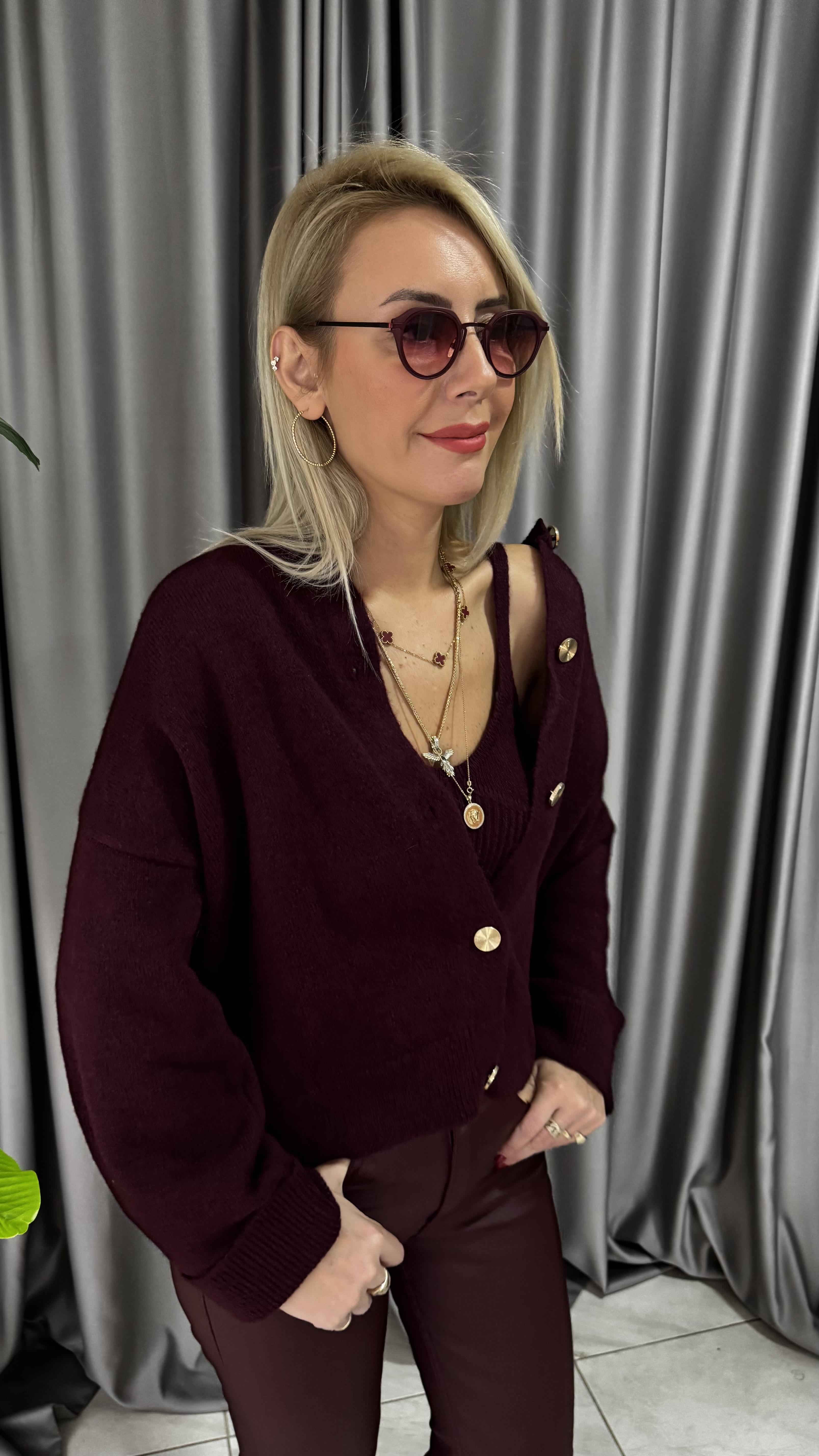 Gold Düğmeli Askılı Bluzlu Bordo Triko Takım