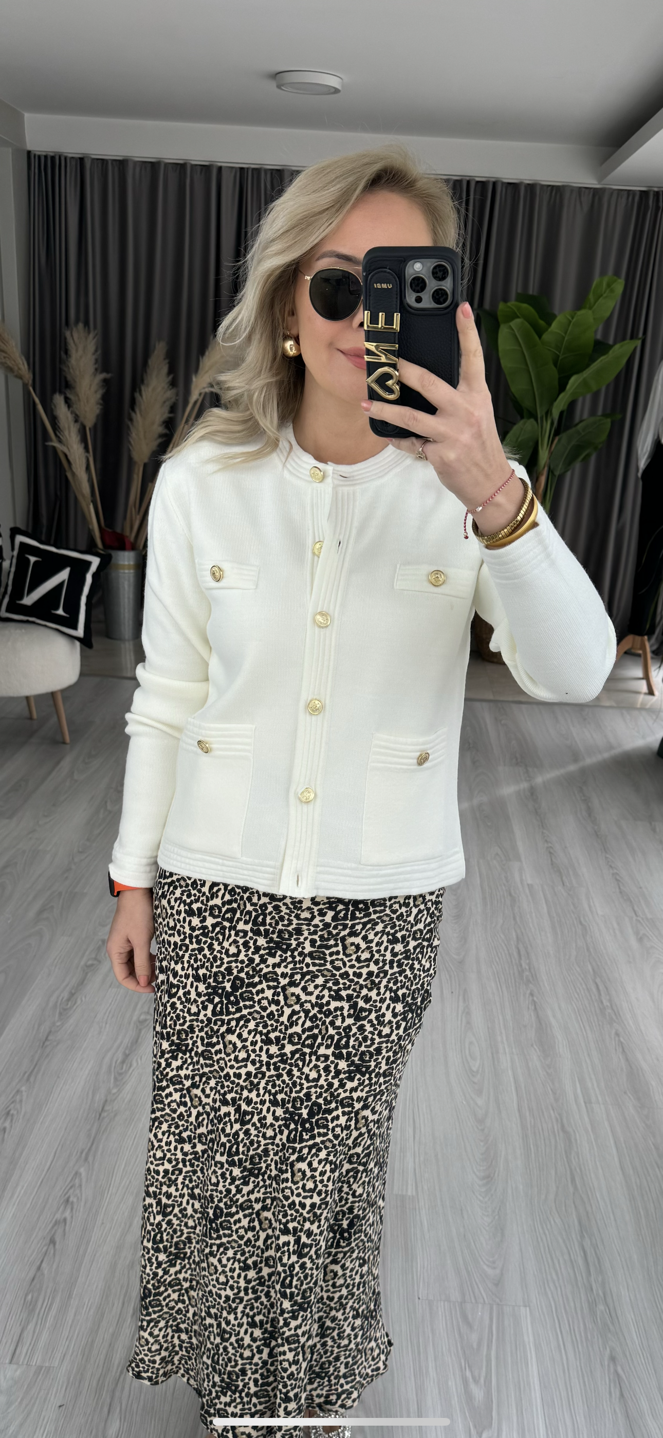 GOLD DÜĞMELİ EKRU TRİKO CEKET