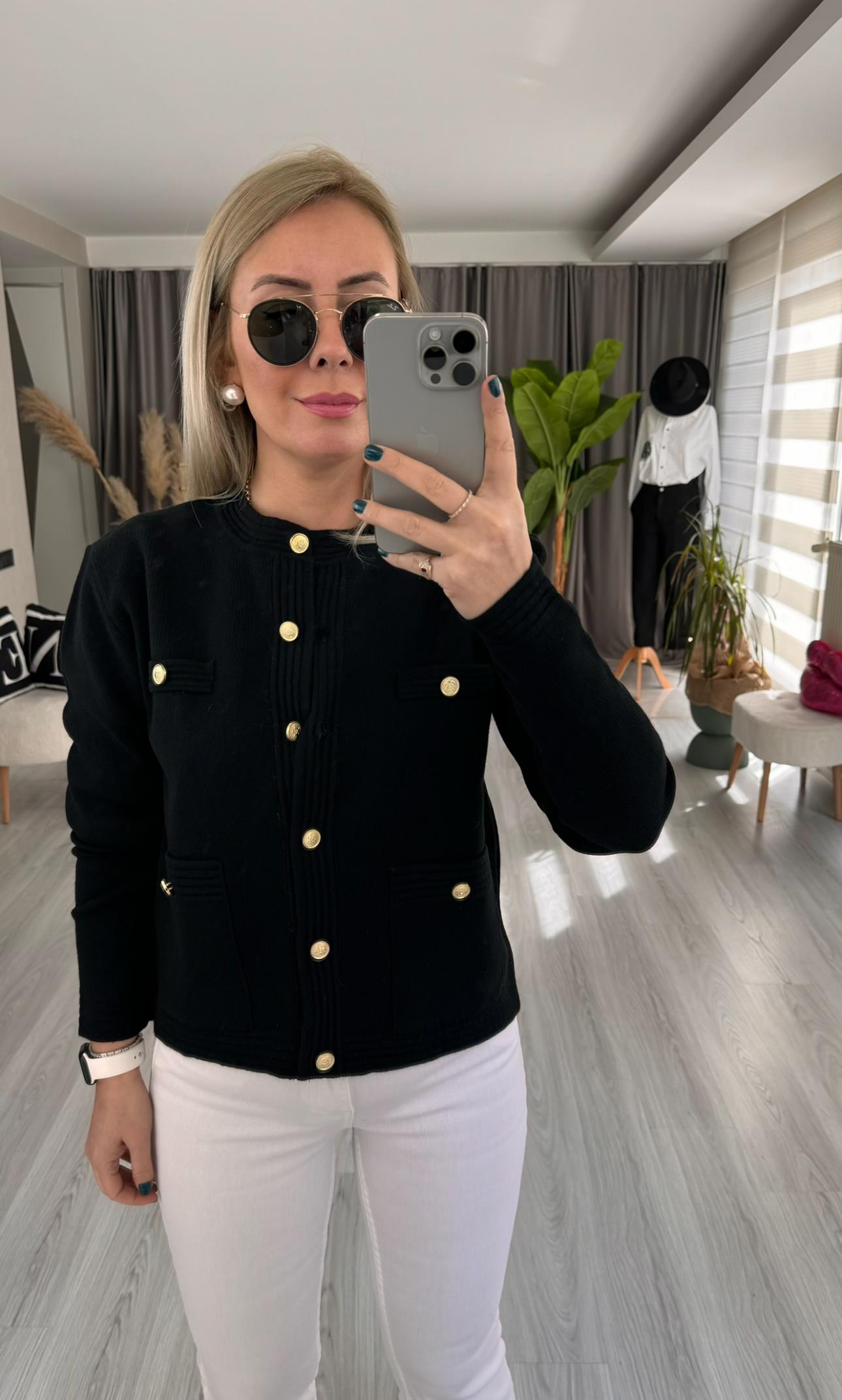 GOLD DÜĞMELİ SİYAH TRİKO CEKET