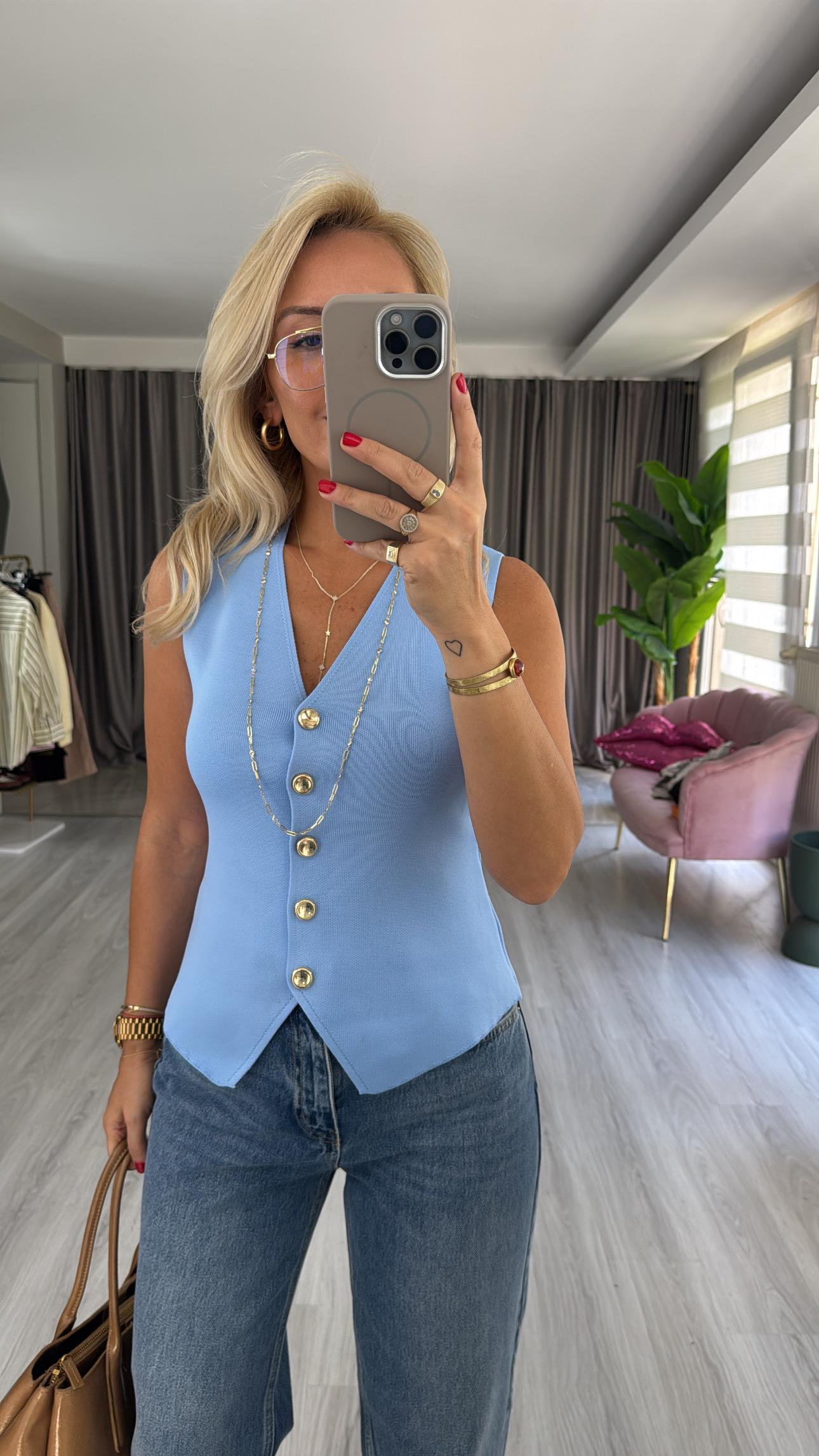 Gold Düğmeli V Yaka Bebe Mavisi Triko Yelek