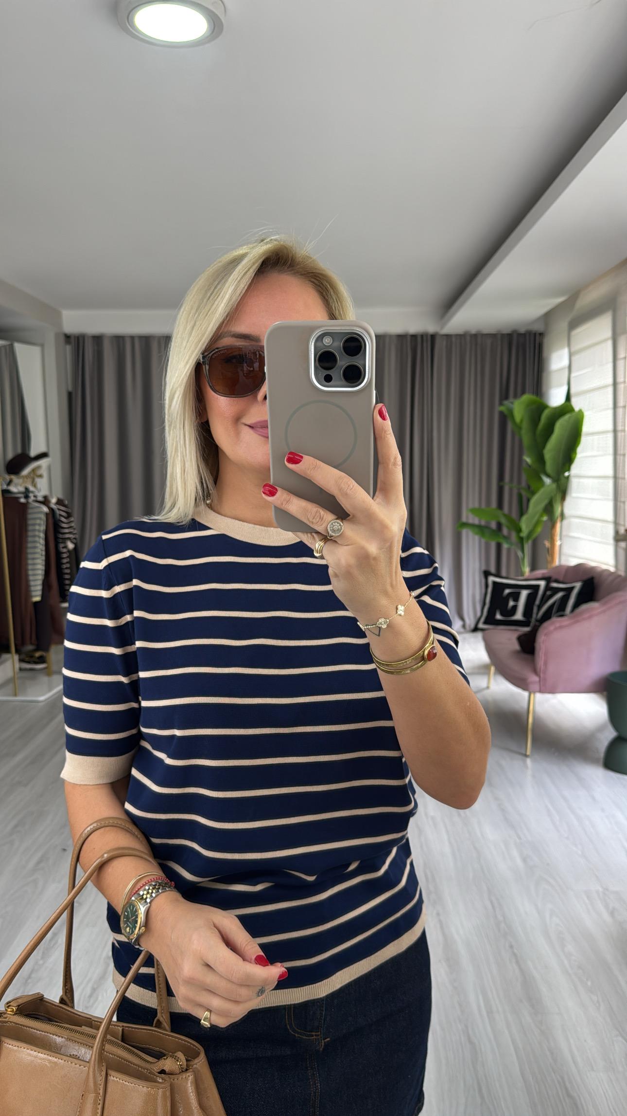 İpek Dokuda Yarım Kol Bej Çizgili Lacivert Merserize Triko