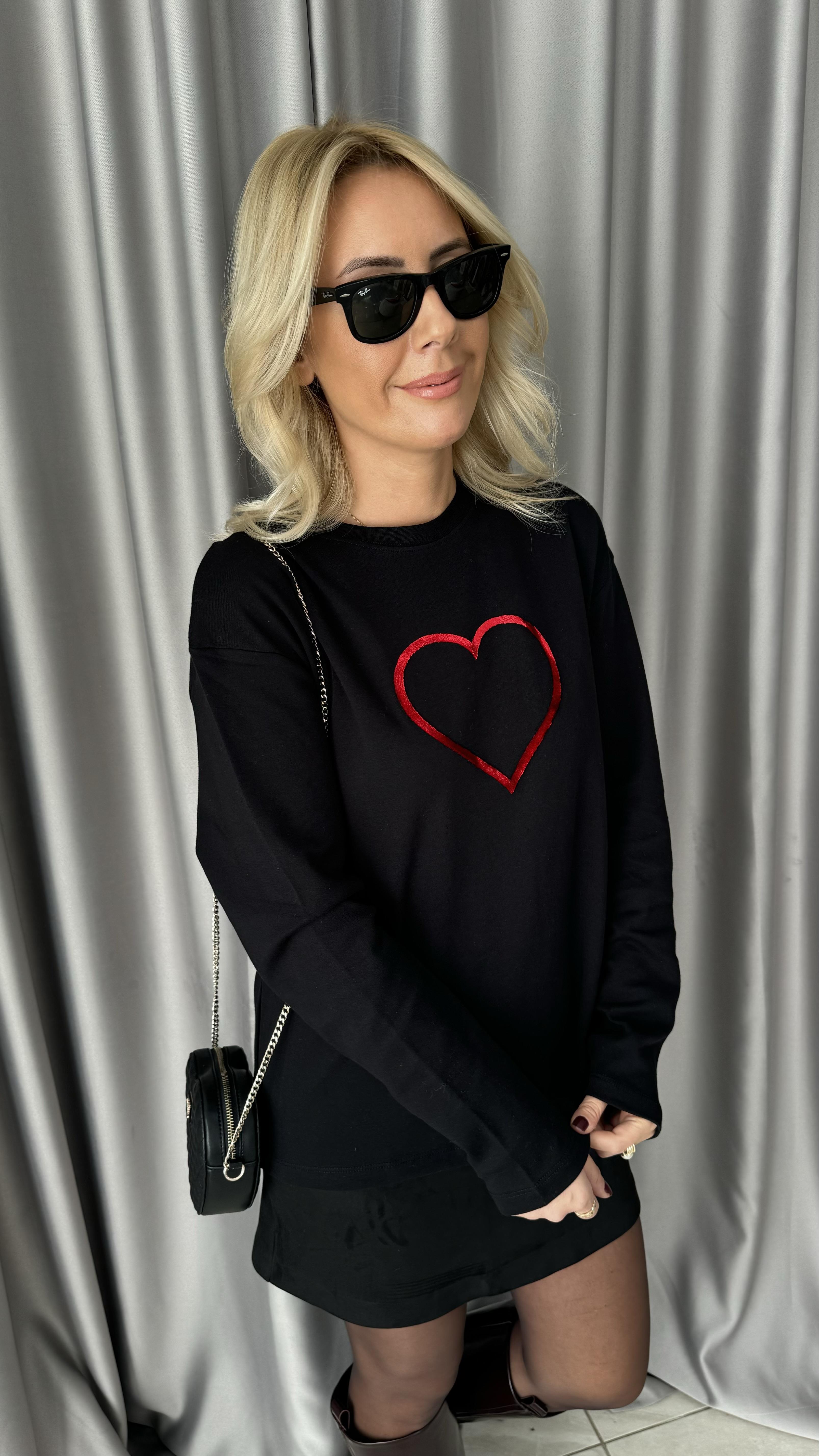 Kadife Kalp Baskılı Siyah Sweatshirt