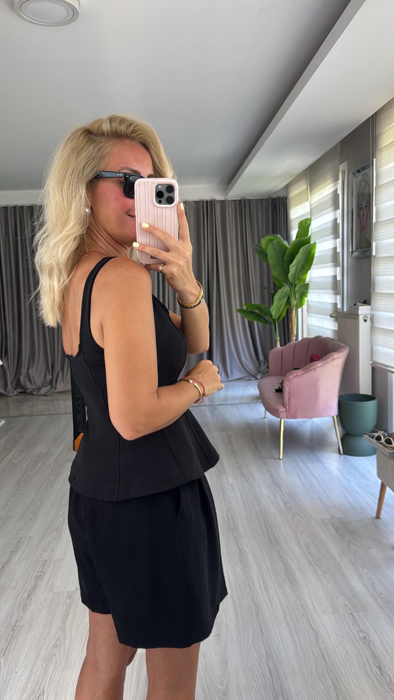 Kalın Askılı Peplum Siyah Dilvin Bluz