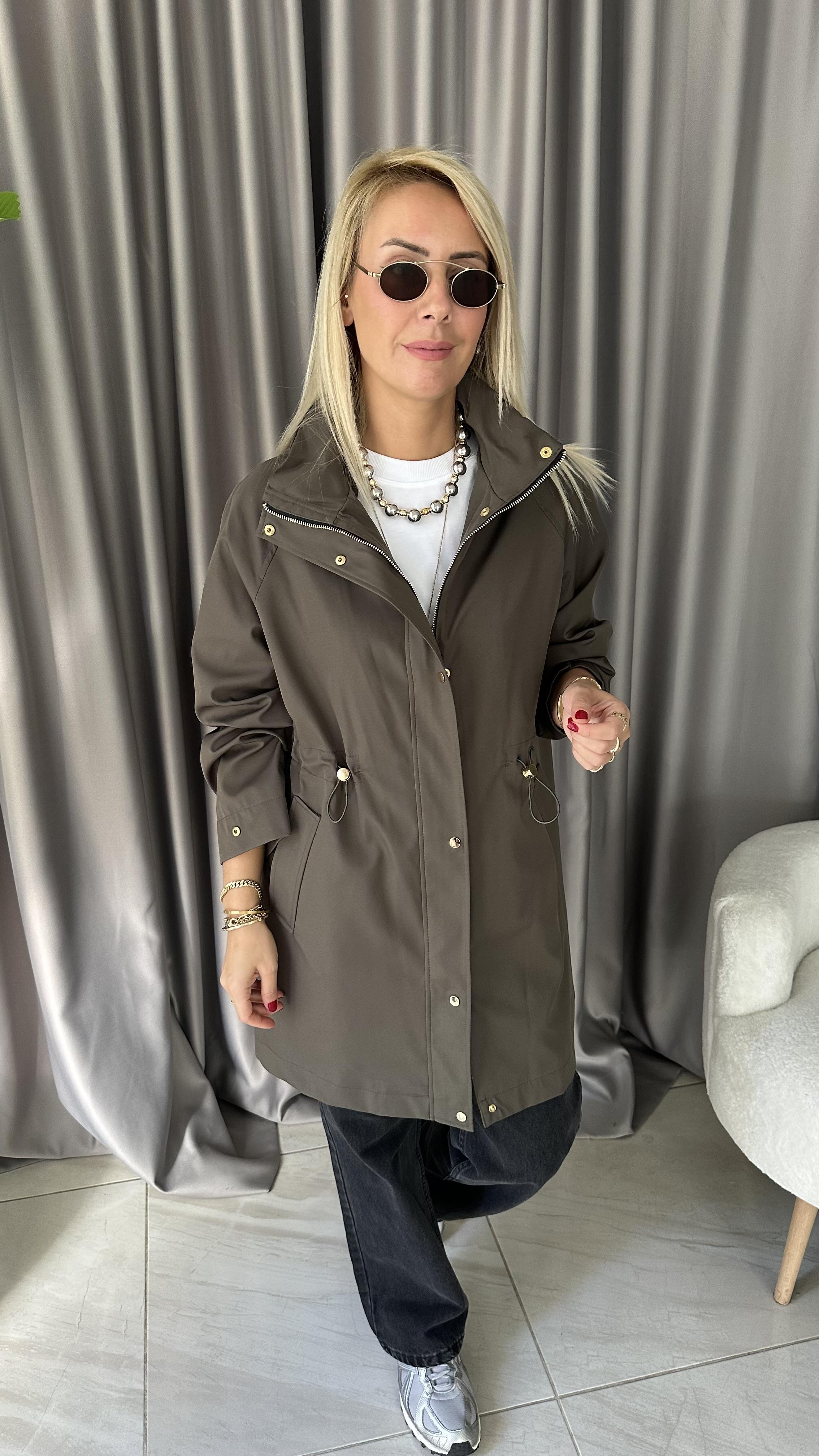 Kapüşonlu Beli Ayarlamalı Haki Trençkot