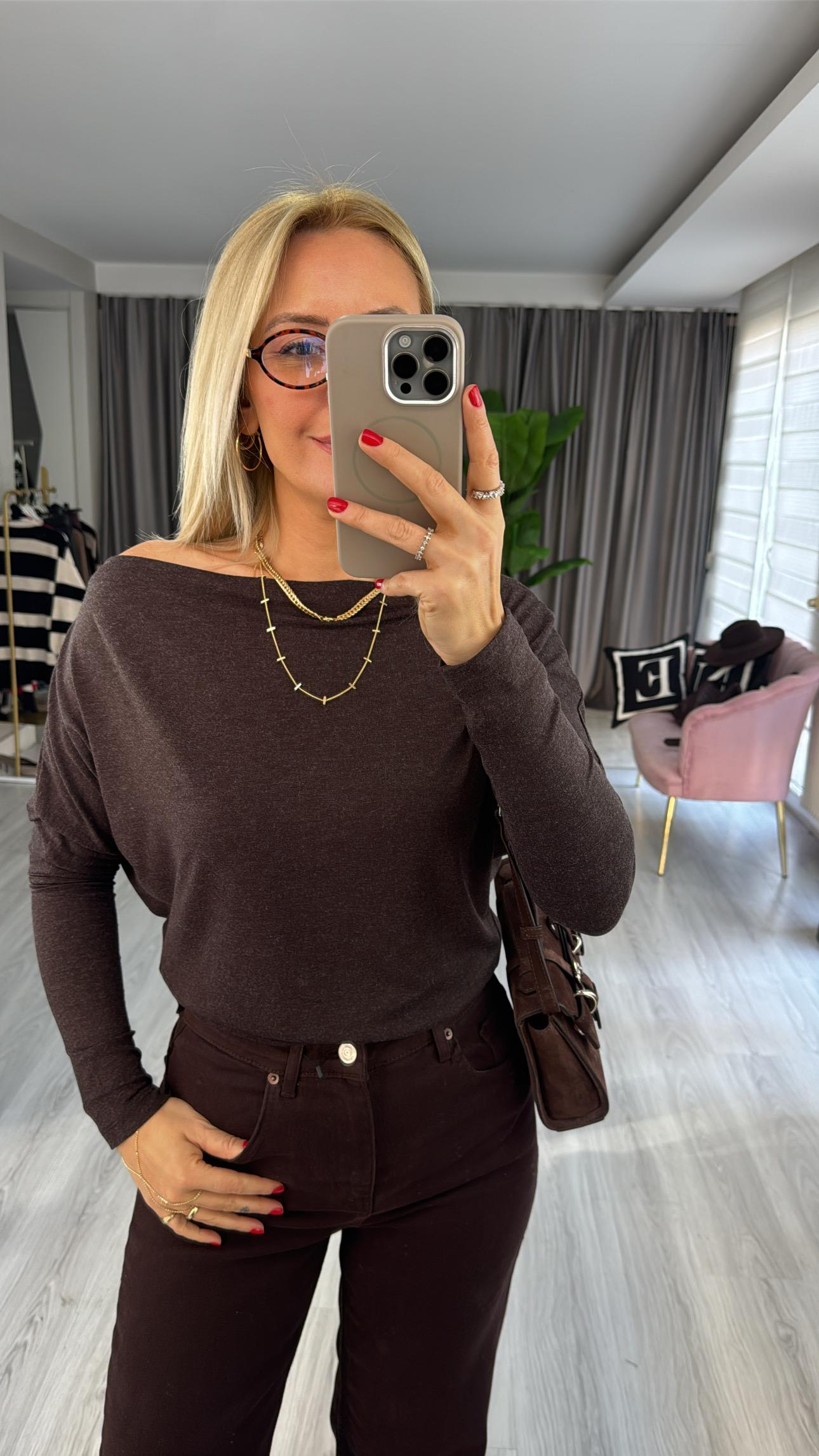 Kayık Yaka Kahve Bluz