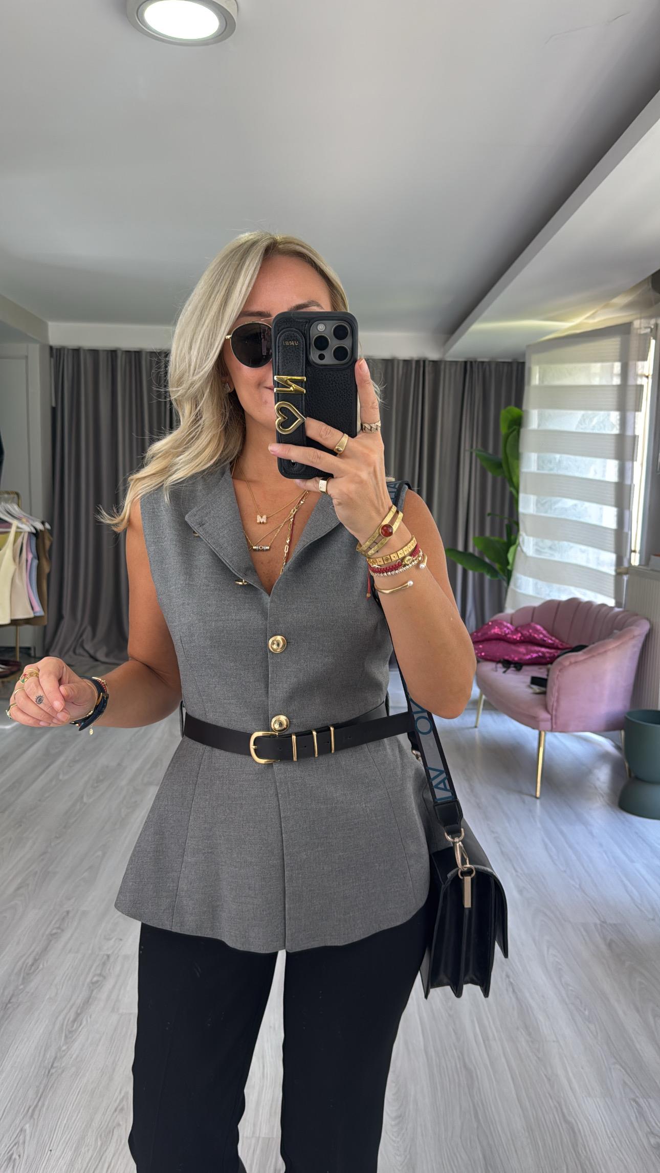 Kemerli Gold Düğmeli Gri Yelek