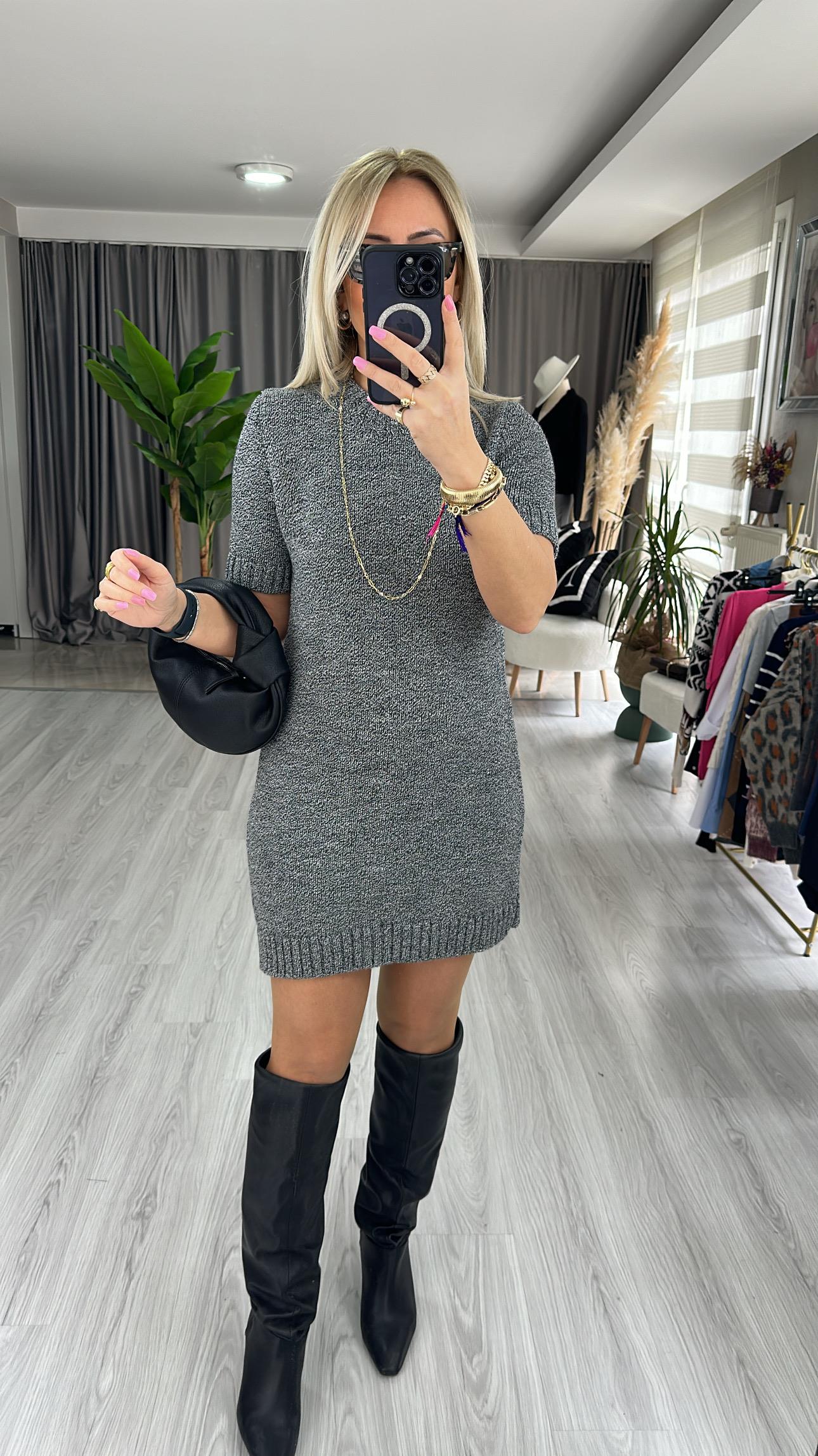 KIRÇILLI SİYAH BEYAZ ELBİSE