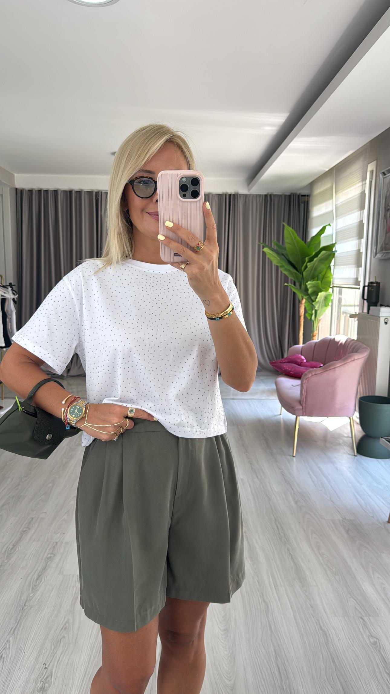 Komple Taşlı Beyaz T-Shirt