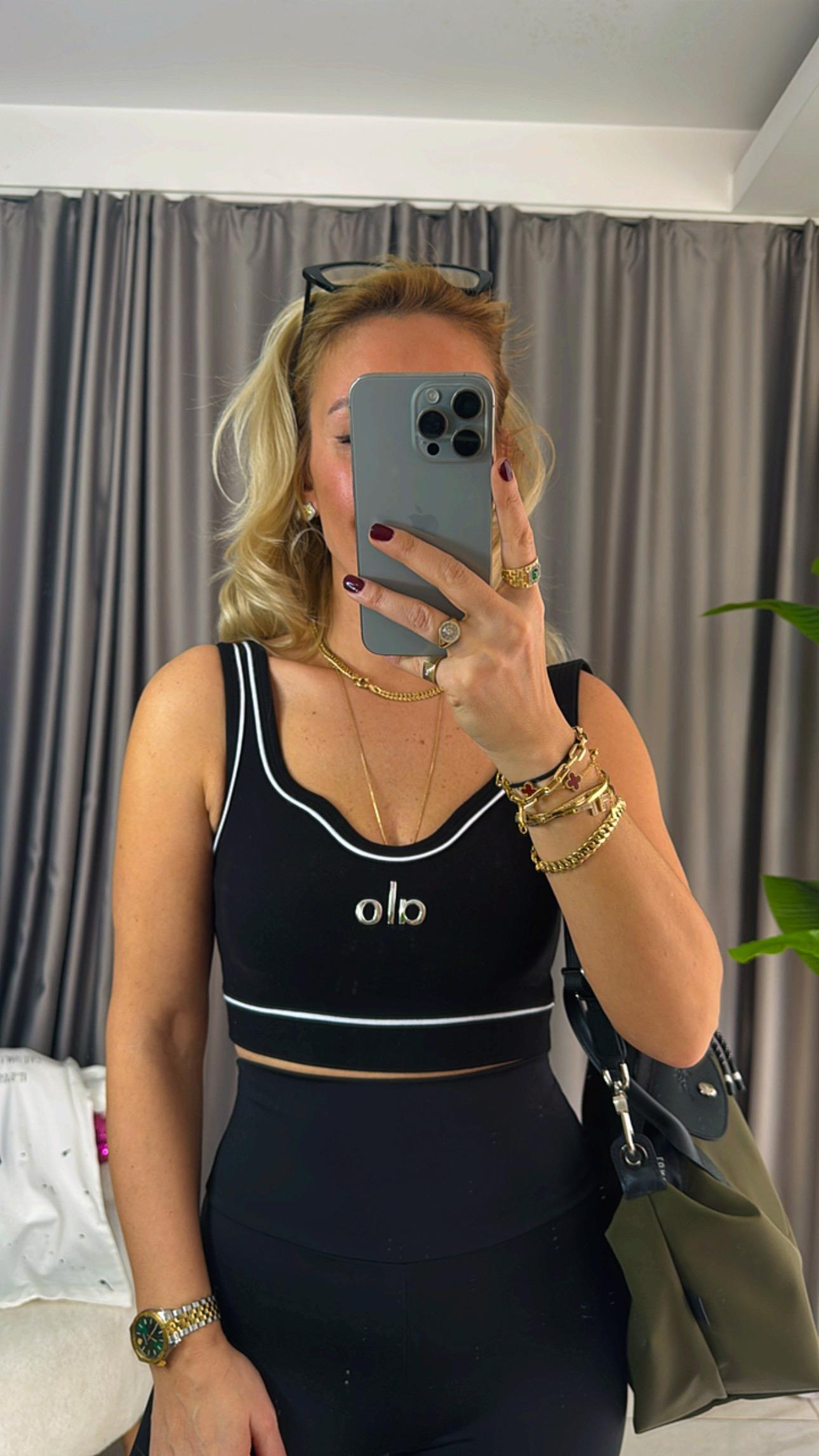 Marka Logolu Beyaz Biyeli Siyah Crop