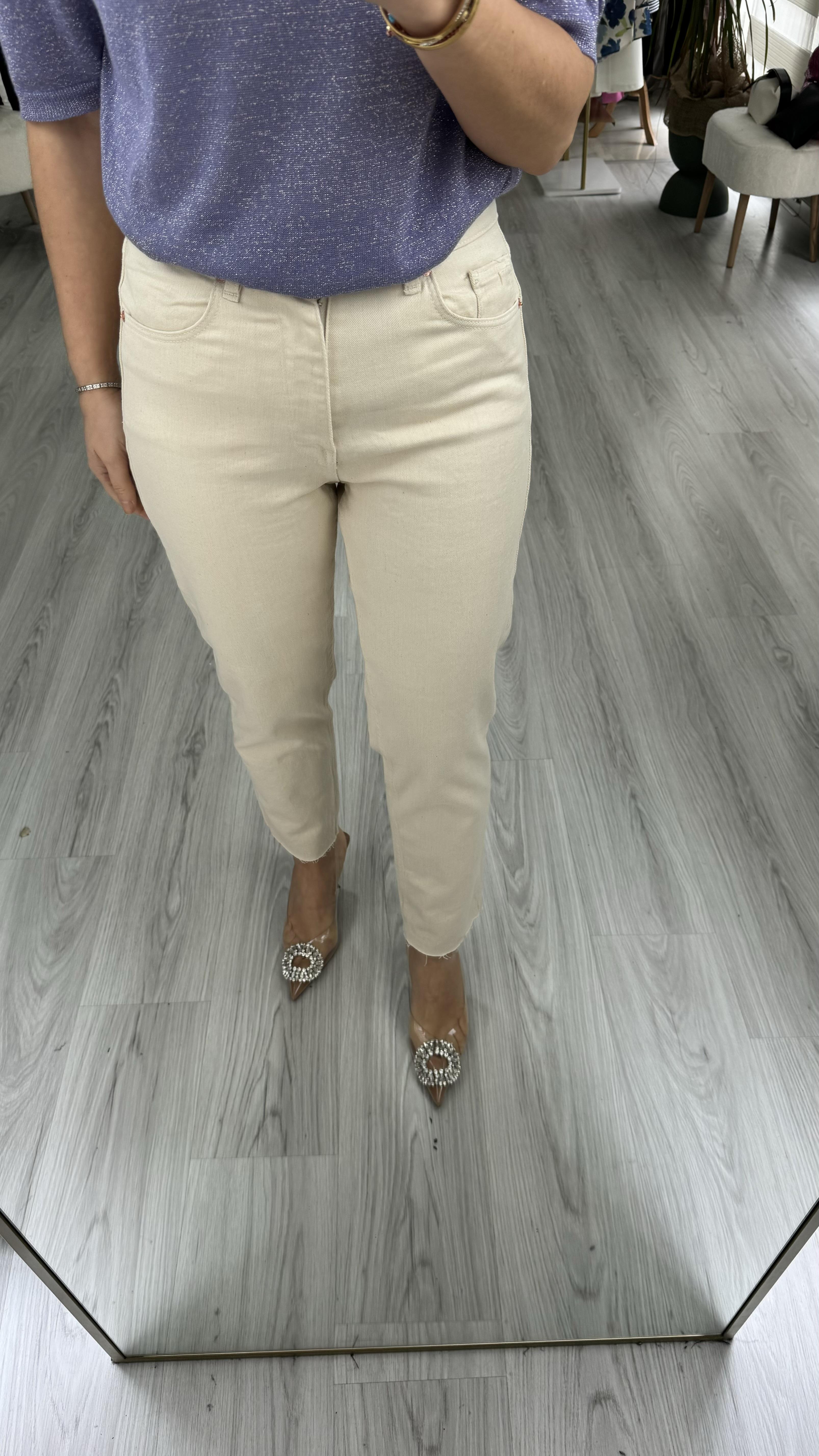 ORJİNAL MARKA, KESİK PAÇA, FULL LİKRALI  BEJ MOM JEAN