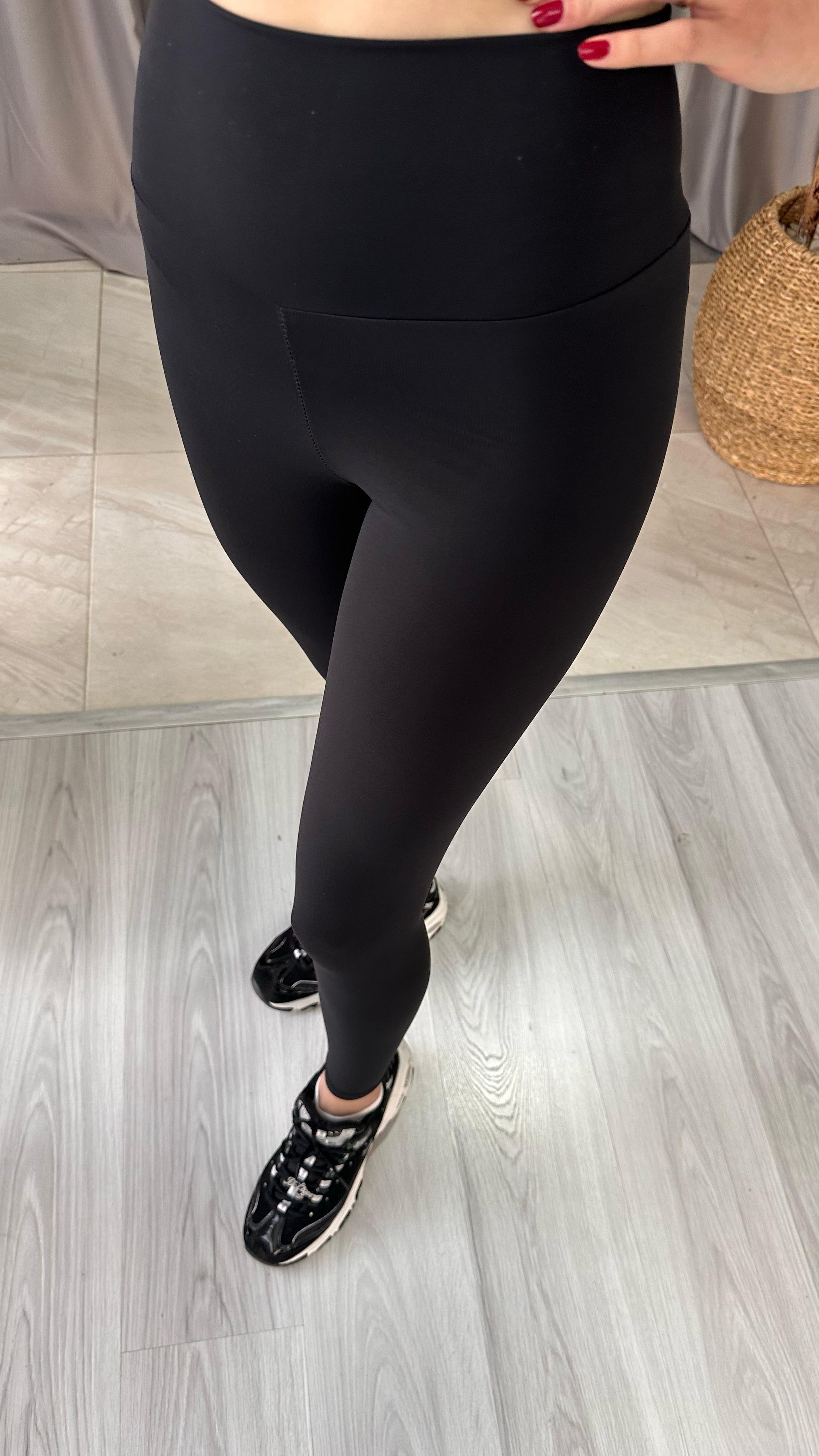 Orijinal Marka Toplarlayıcı Siyah Tayt