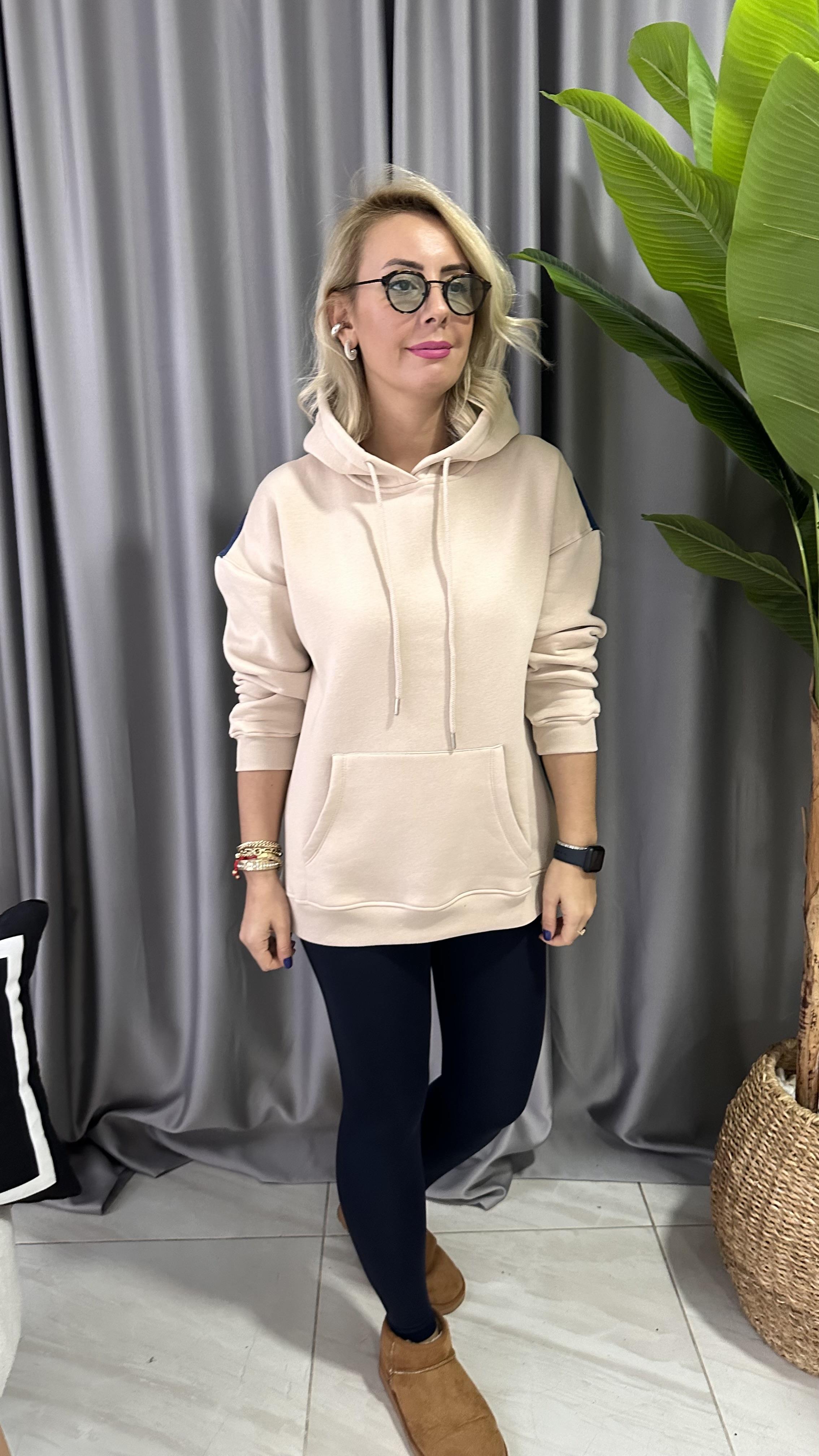 ORJİNAL MODEL ARKASI JEAN DETAYLI  ŞARDONLU BEJ SWEATSHİRT