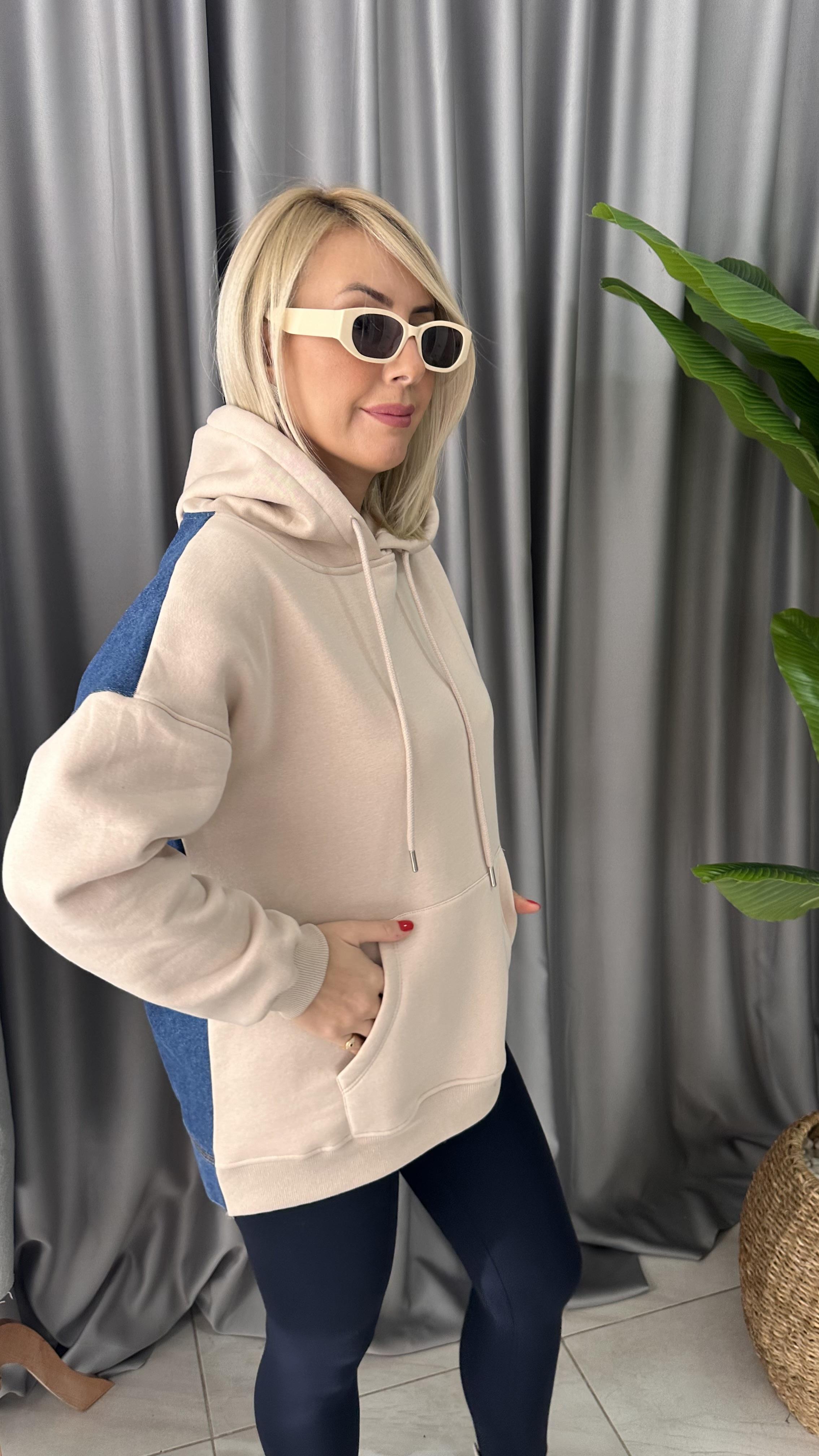 ORJİNAL MODEL ARKASI JEAN DETAYLI  ŞARDONLU BEJ SWEATSHİRT