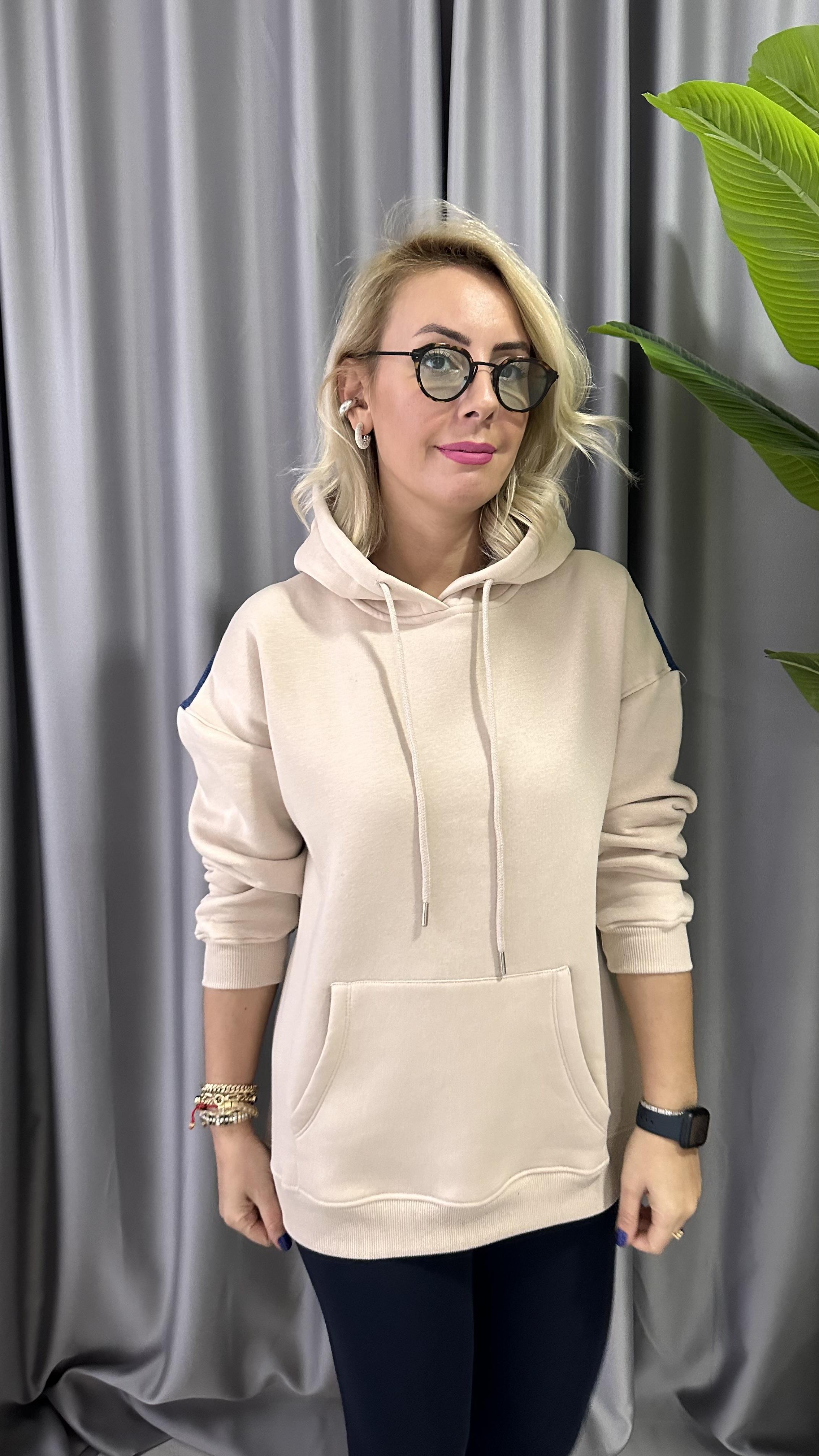 ORJİNAL MODEL ARKASI JEAN DETAYLI  ŞARDONLU BEJ SWEATSHİRT