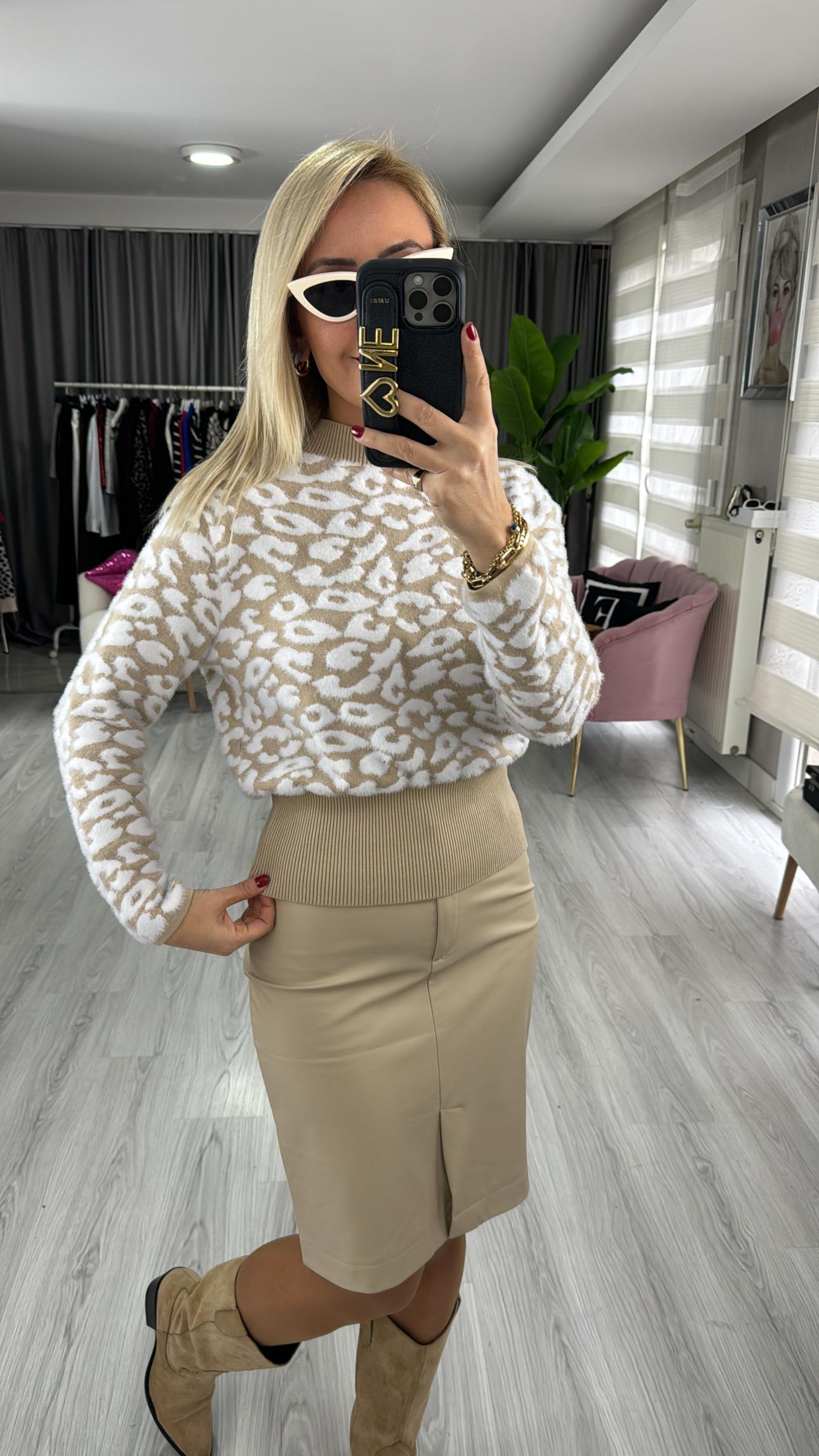 Orjinal Model Camel Beyaz Leopar Desen Triko