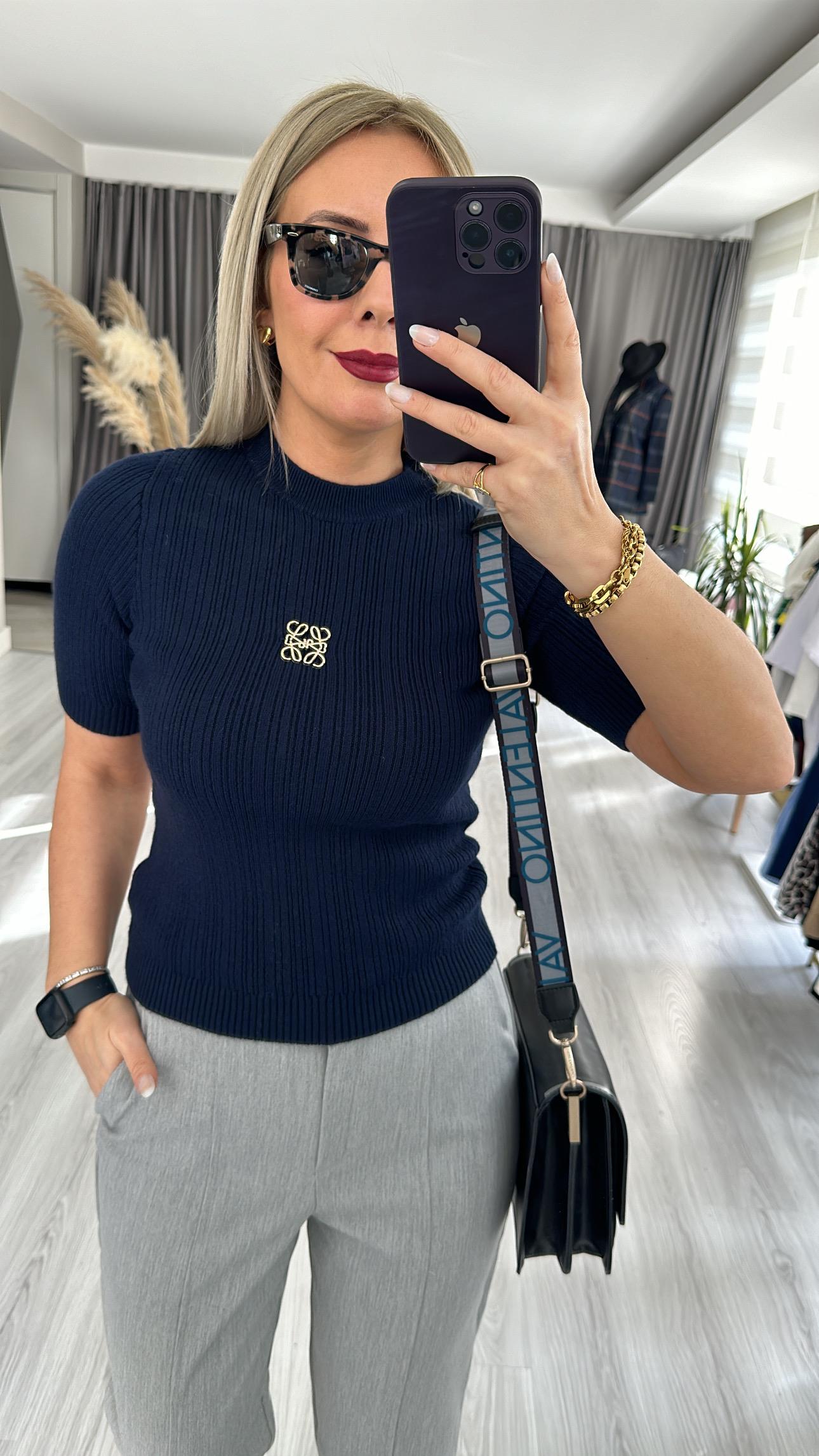 ORJİNAL MODEL GOLD BROŞ DETAYLI LACİVERT TRİKO