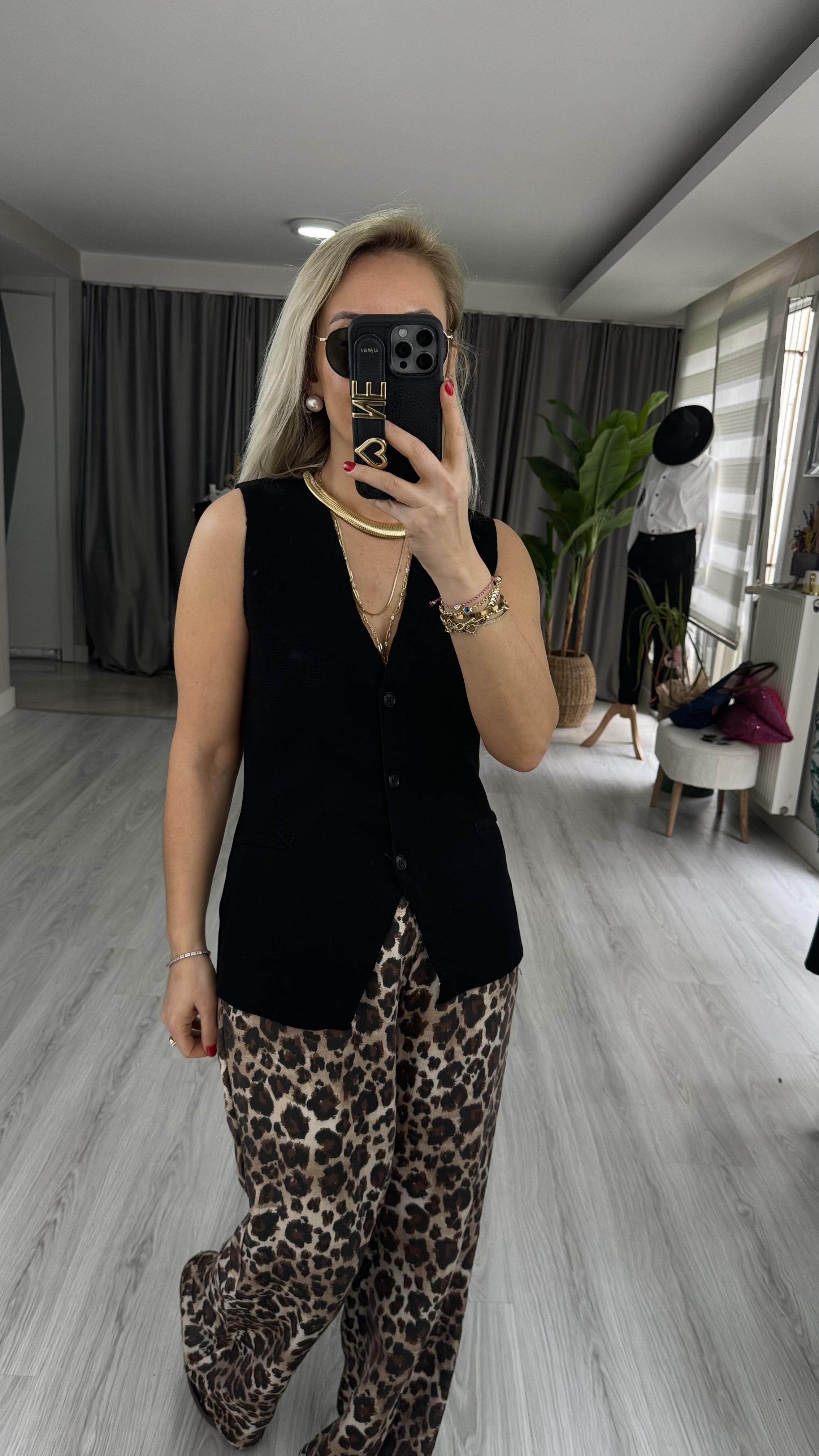 ORJİNAL MODEL SİYAH MERSERİZE YELEK