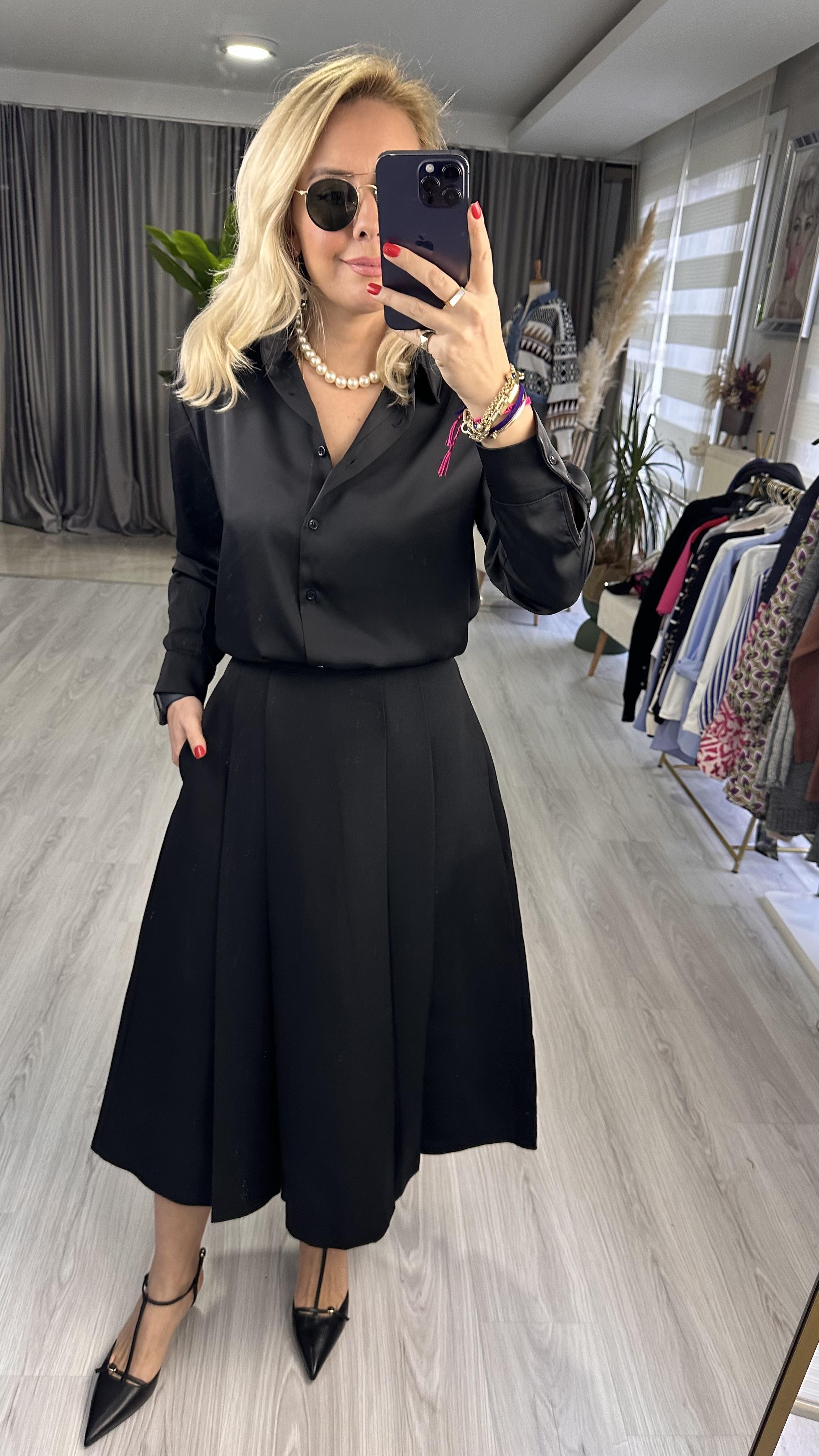 PİLELİ KLOŞ MİDİ BOY SİYAH ETEK