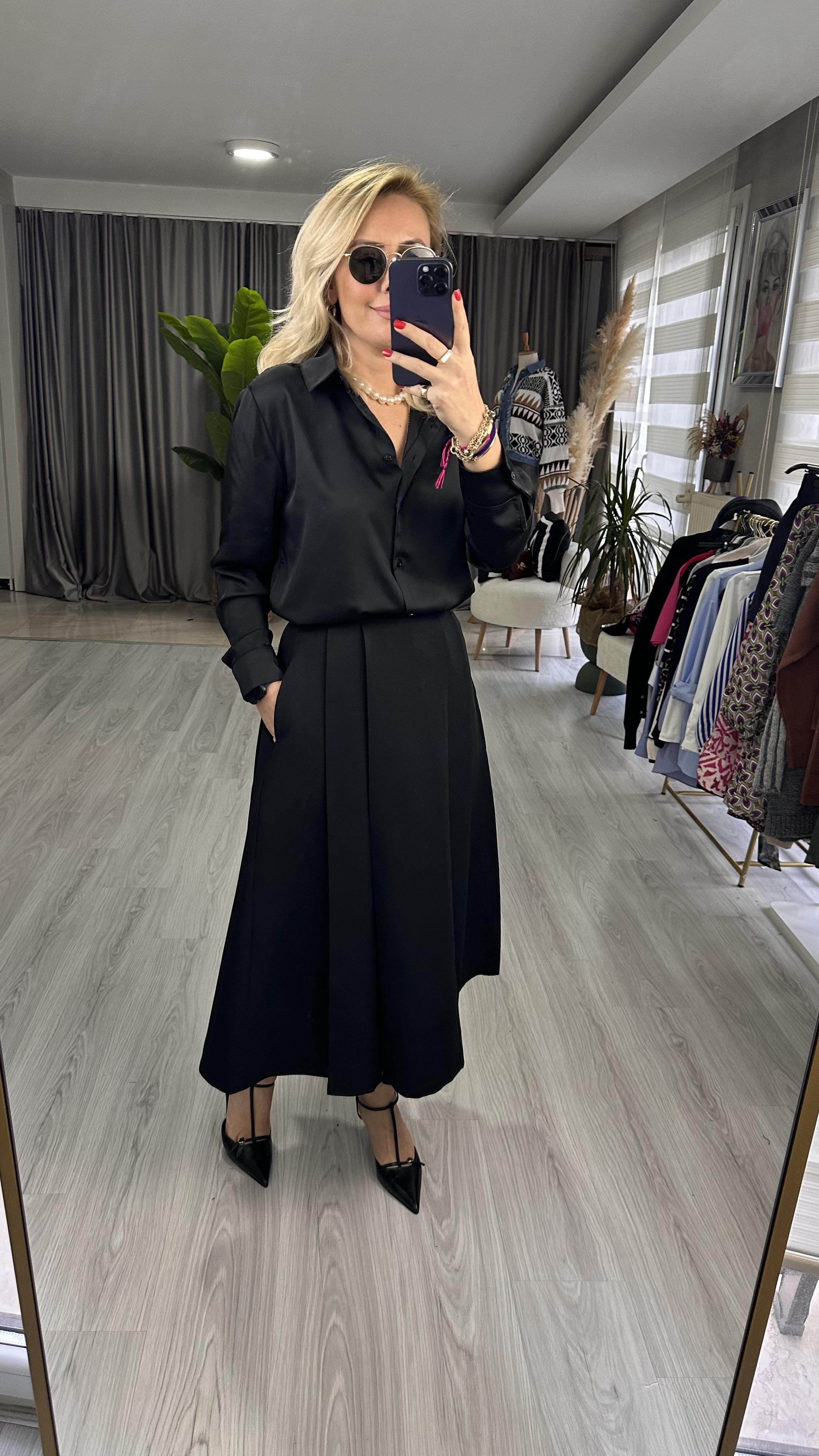 PİLELİ KLOŞ MİDİ BOY SİYAH ETEK