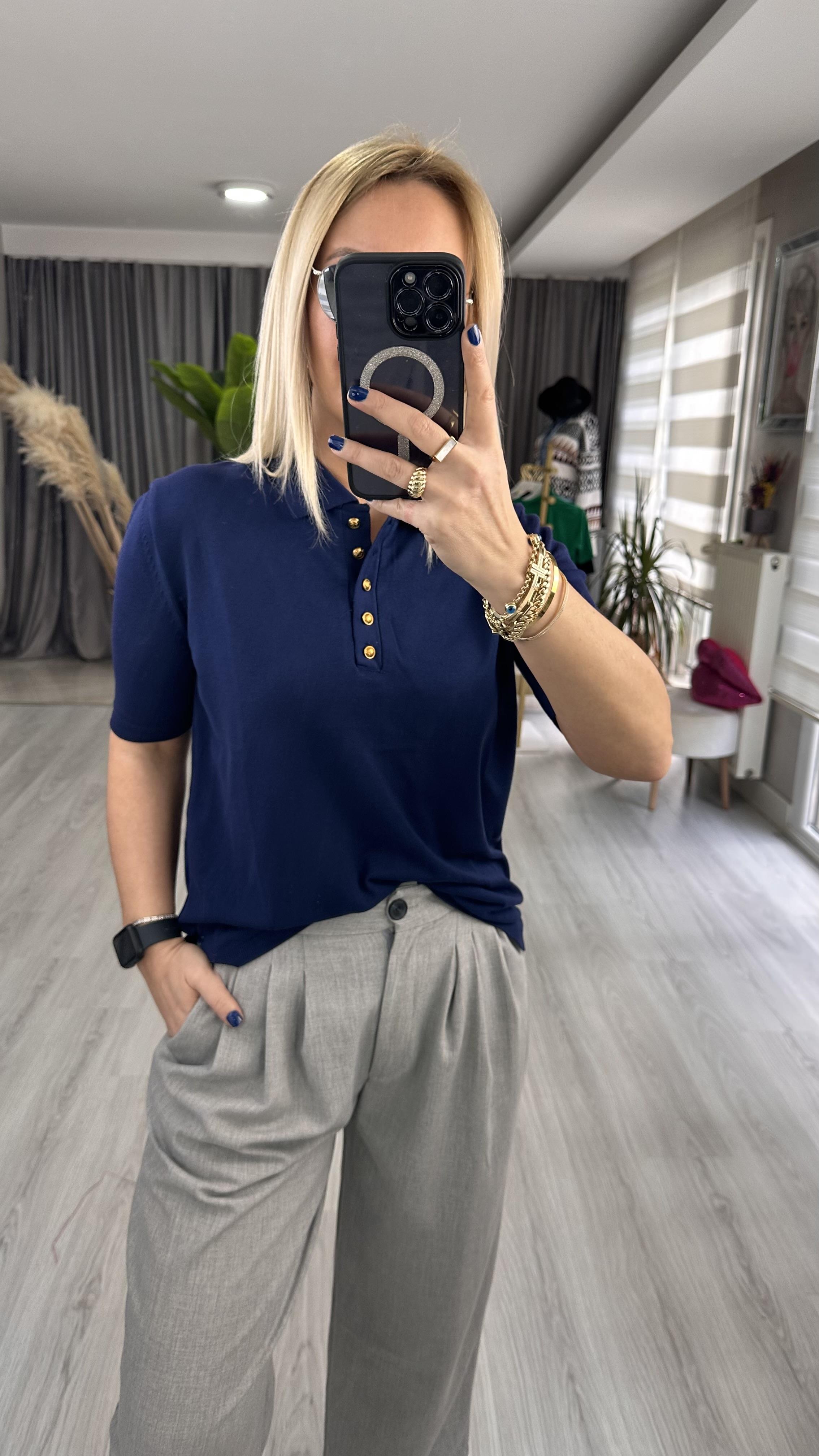 Polo Yaka Gold Düğmeli Lacivert Triko