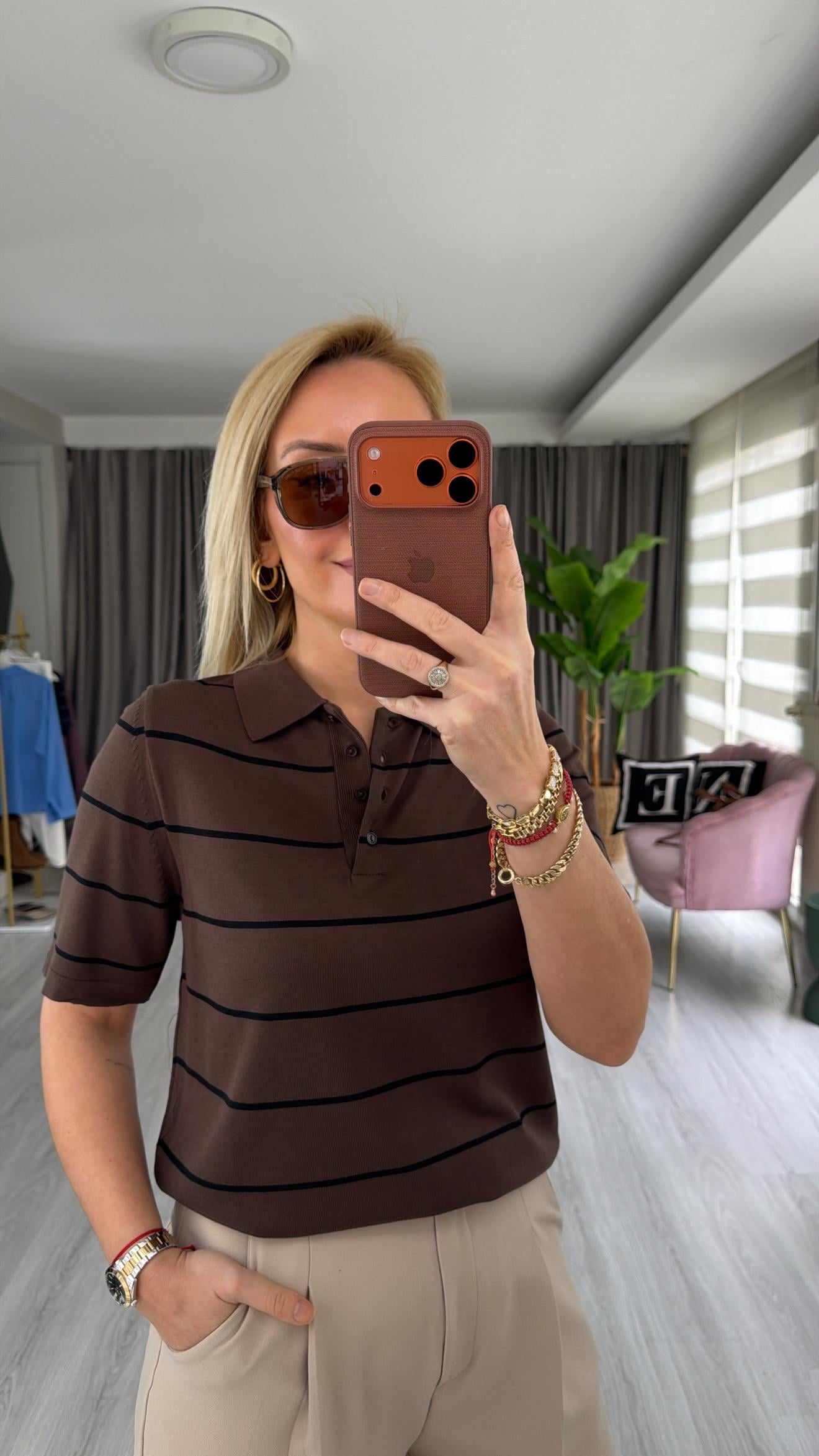Polo Yaka Siyah Çizgili Kahverengi İpek Doku Yarım Kol Triko