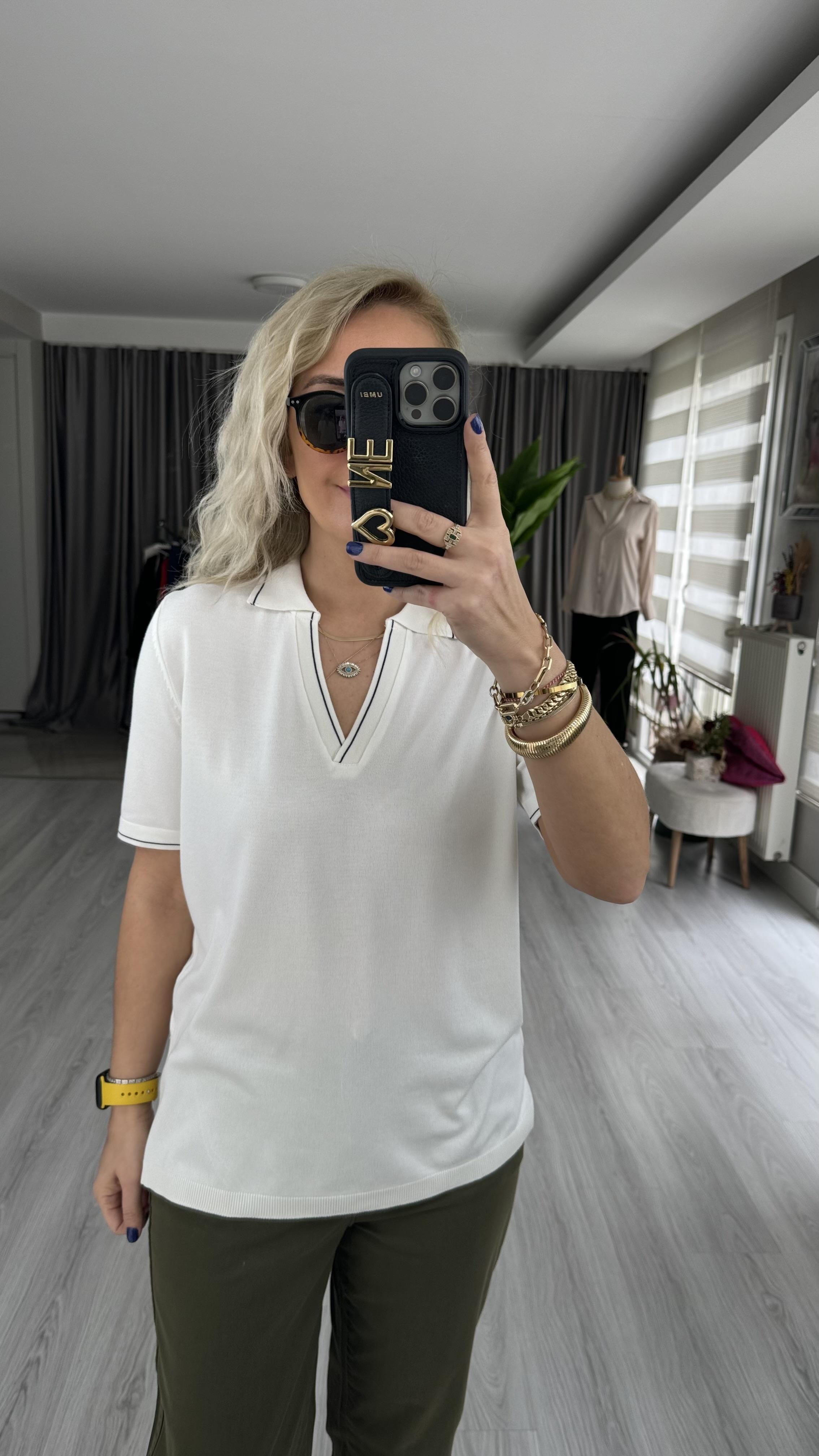 POLO YAKA, YAKASI LACİVERT ŞERİTLİ EKRU MERSERİZE TRİKO