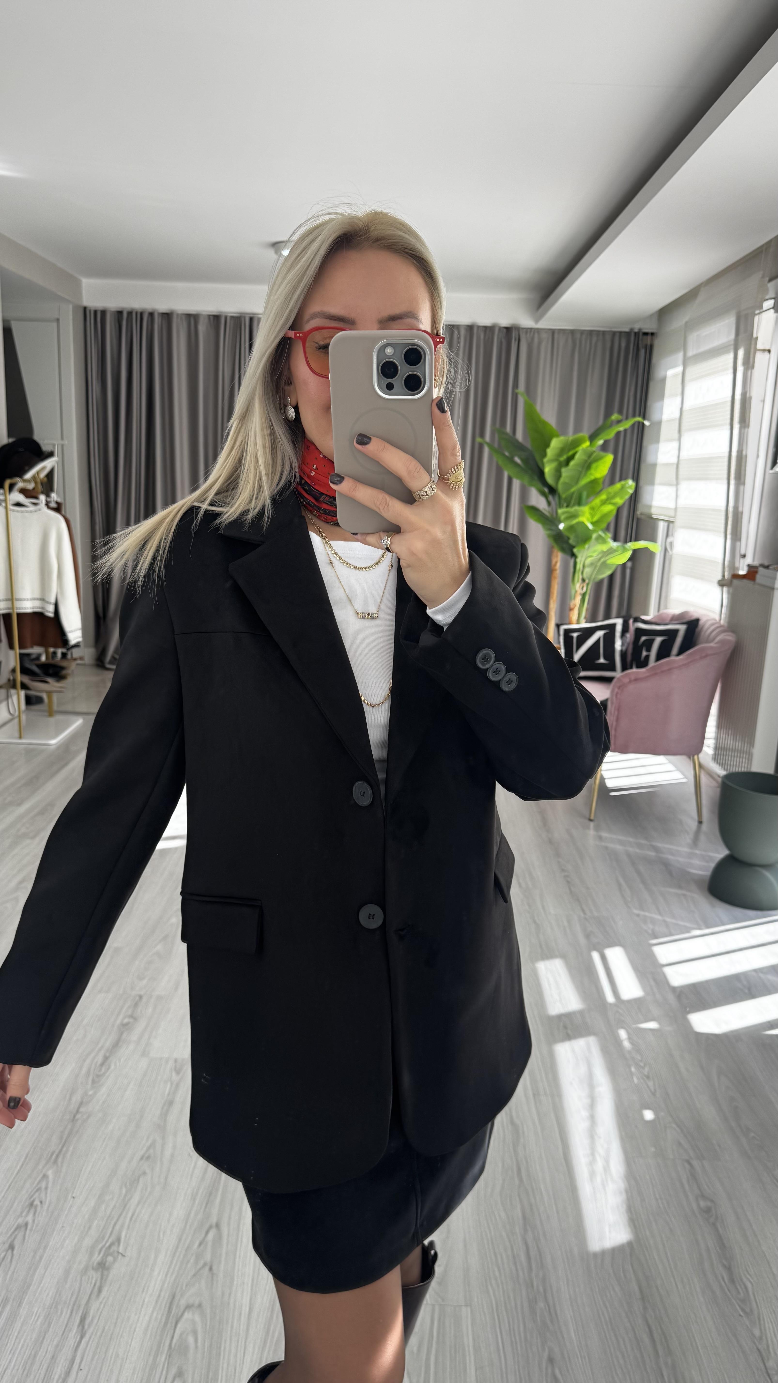 Premium Seri 2 Düğmeli Siyah Süet Ceket