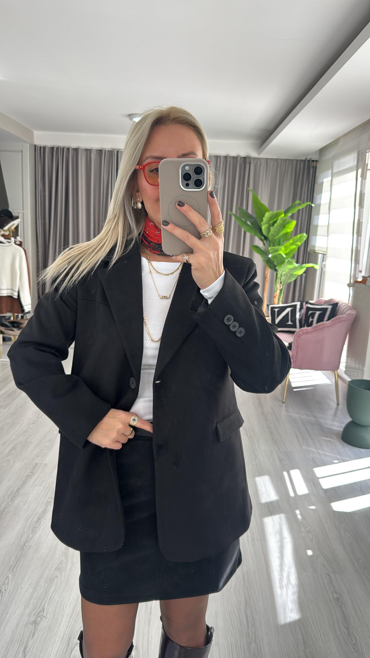 Premium Seri 2 Düğmeli Siyah Süet Ceket