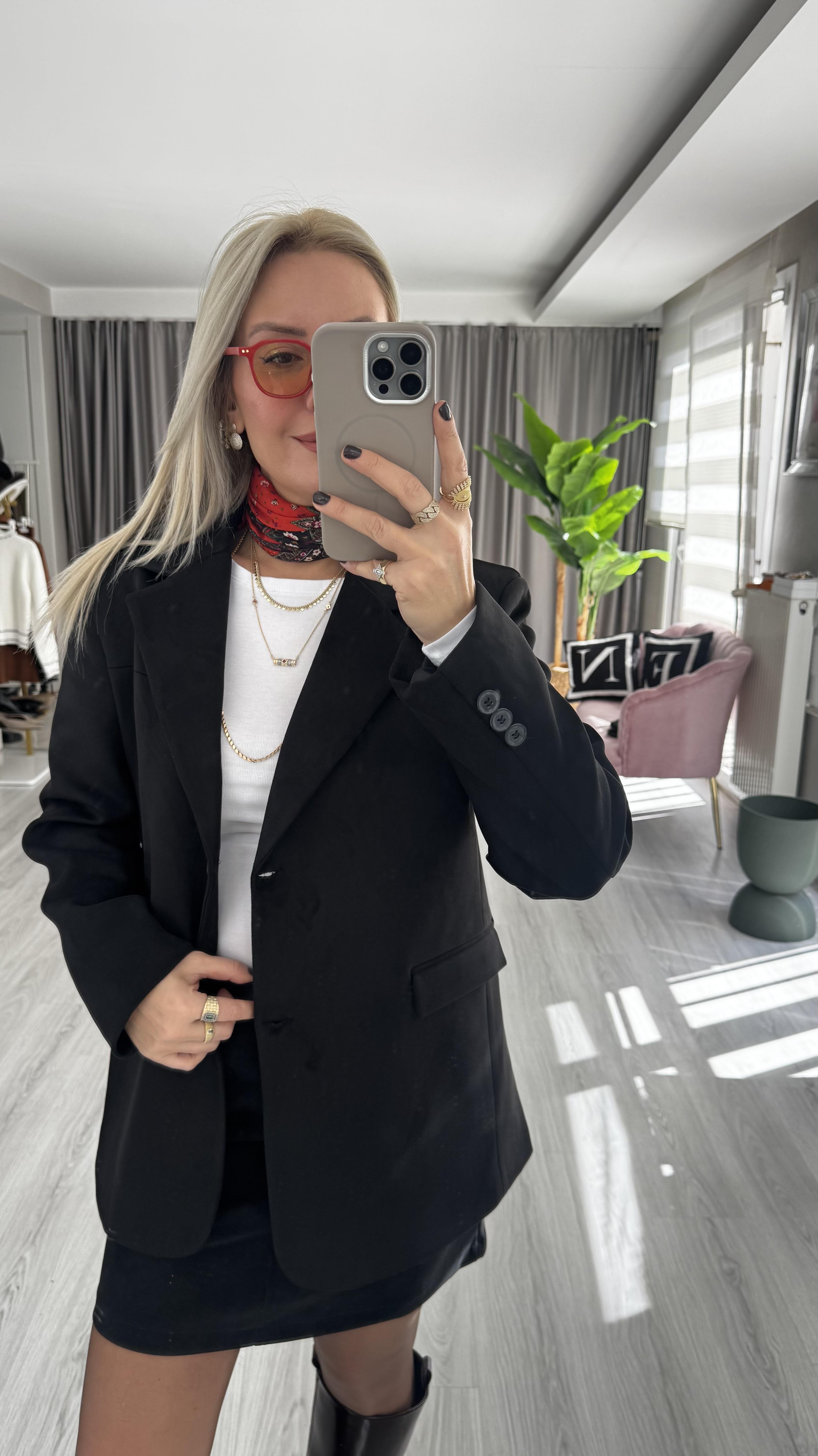 Premium Seri 2 Düğmeli Siyah Süet Ceket