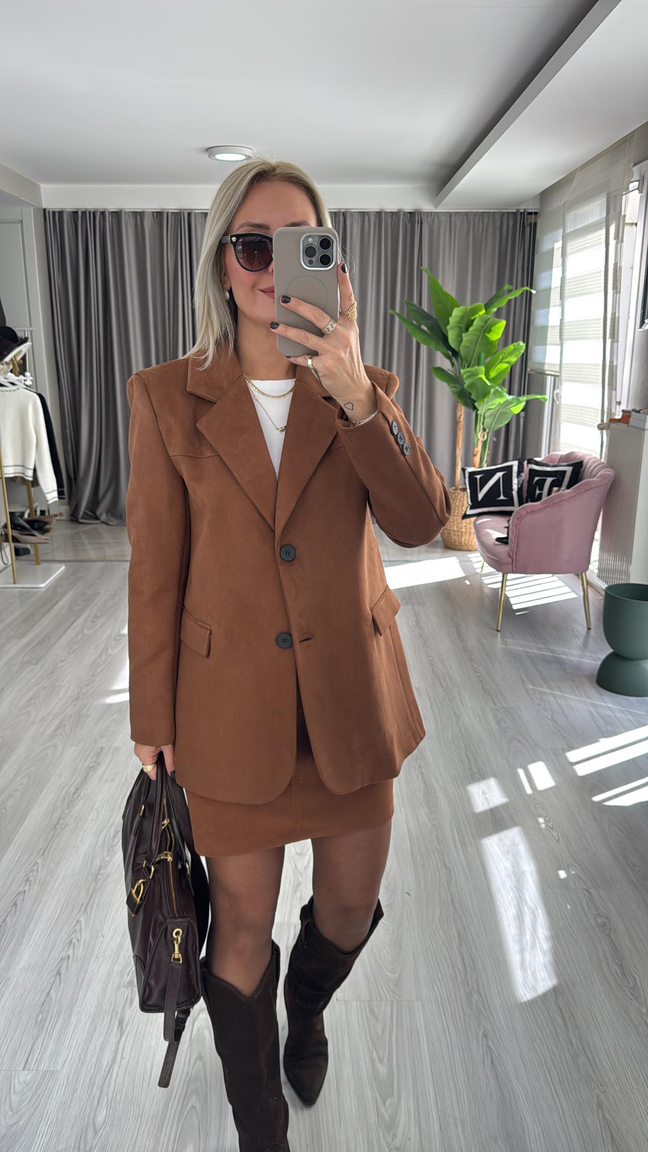 Premium Seri 2 Düğmeli Taba Süet Ceket