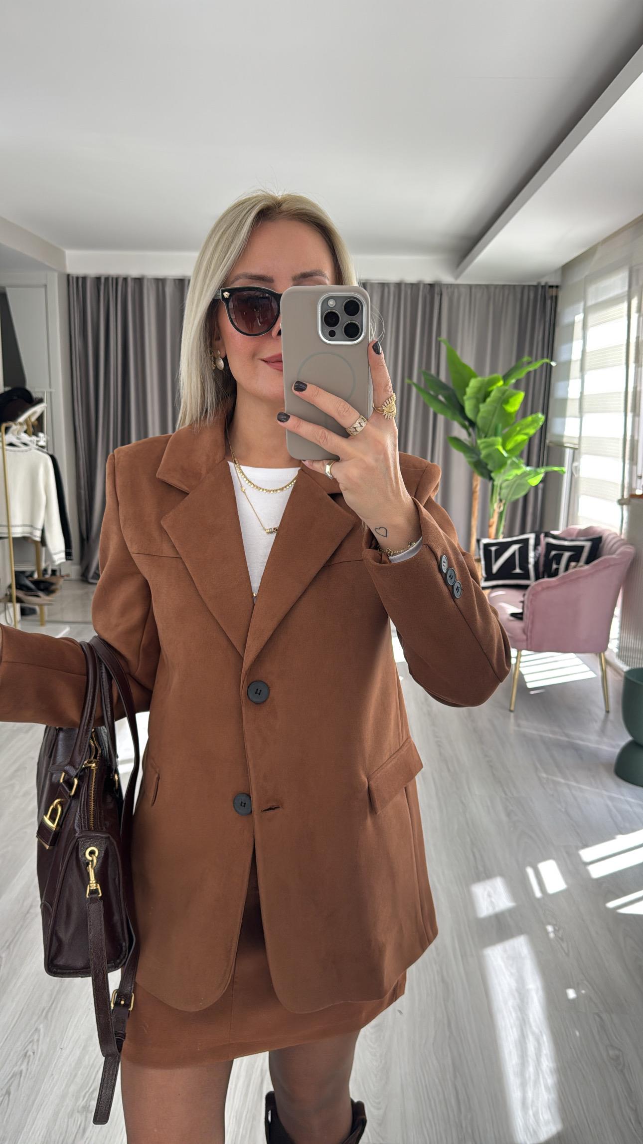 Premium Seri 2 Düğmeli Taba Süet Ceket