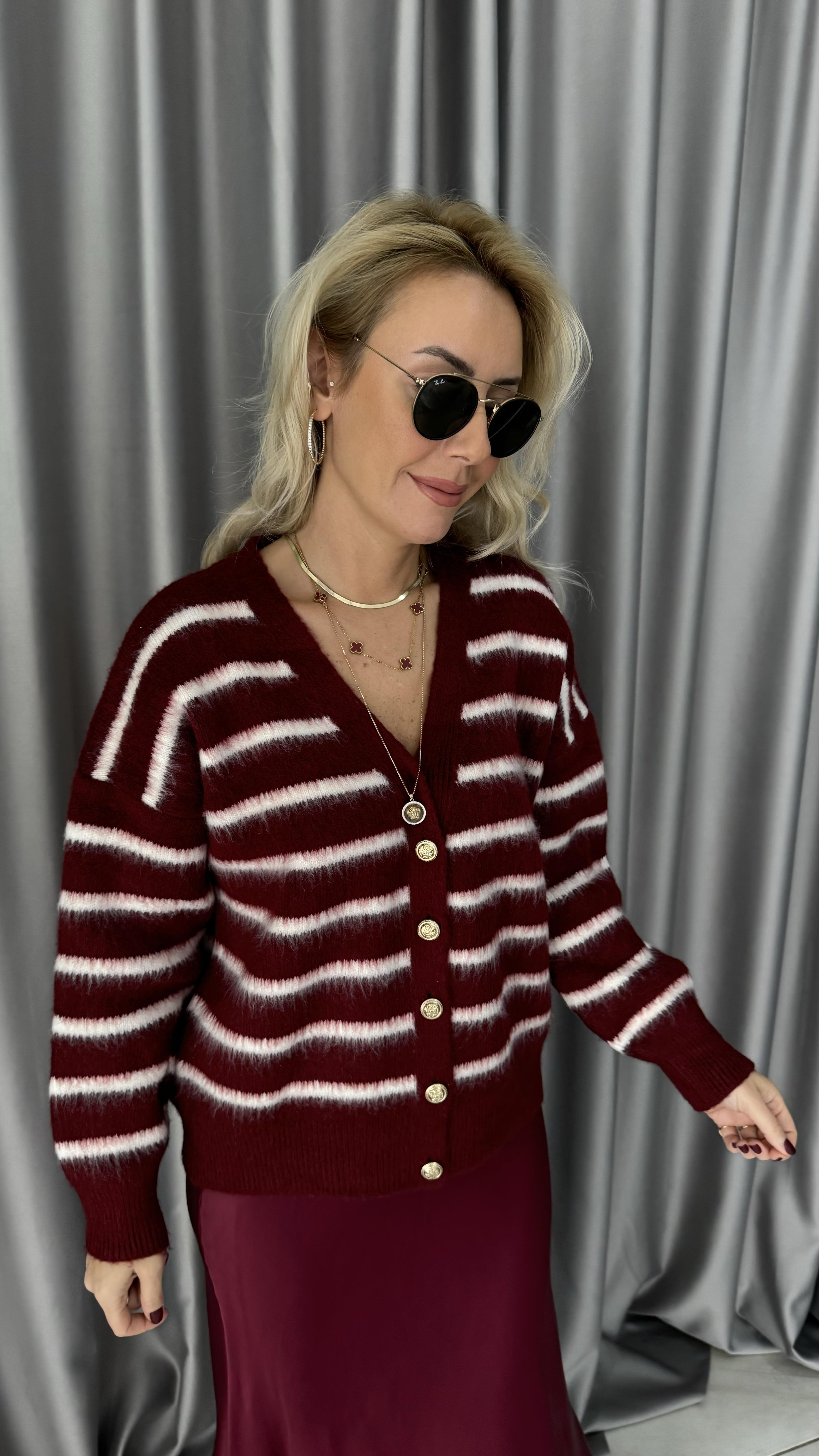 Premium Seri Beyaz Çizgili Bordo Triko Ceket