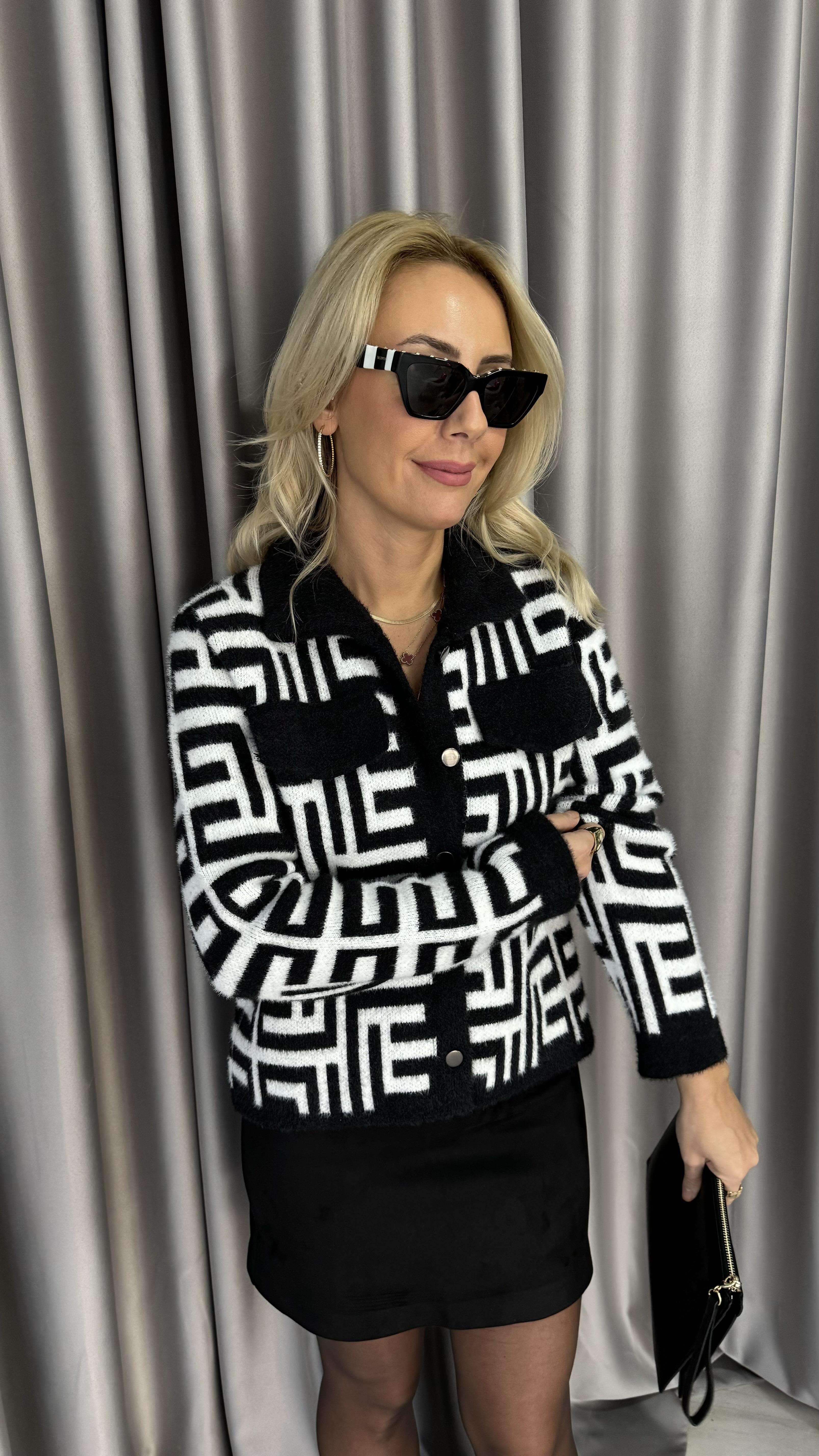 Premium Seri Siyah Beyaz Angora Ceket
