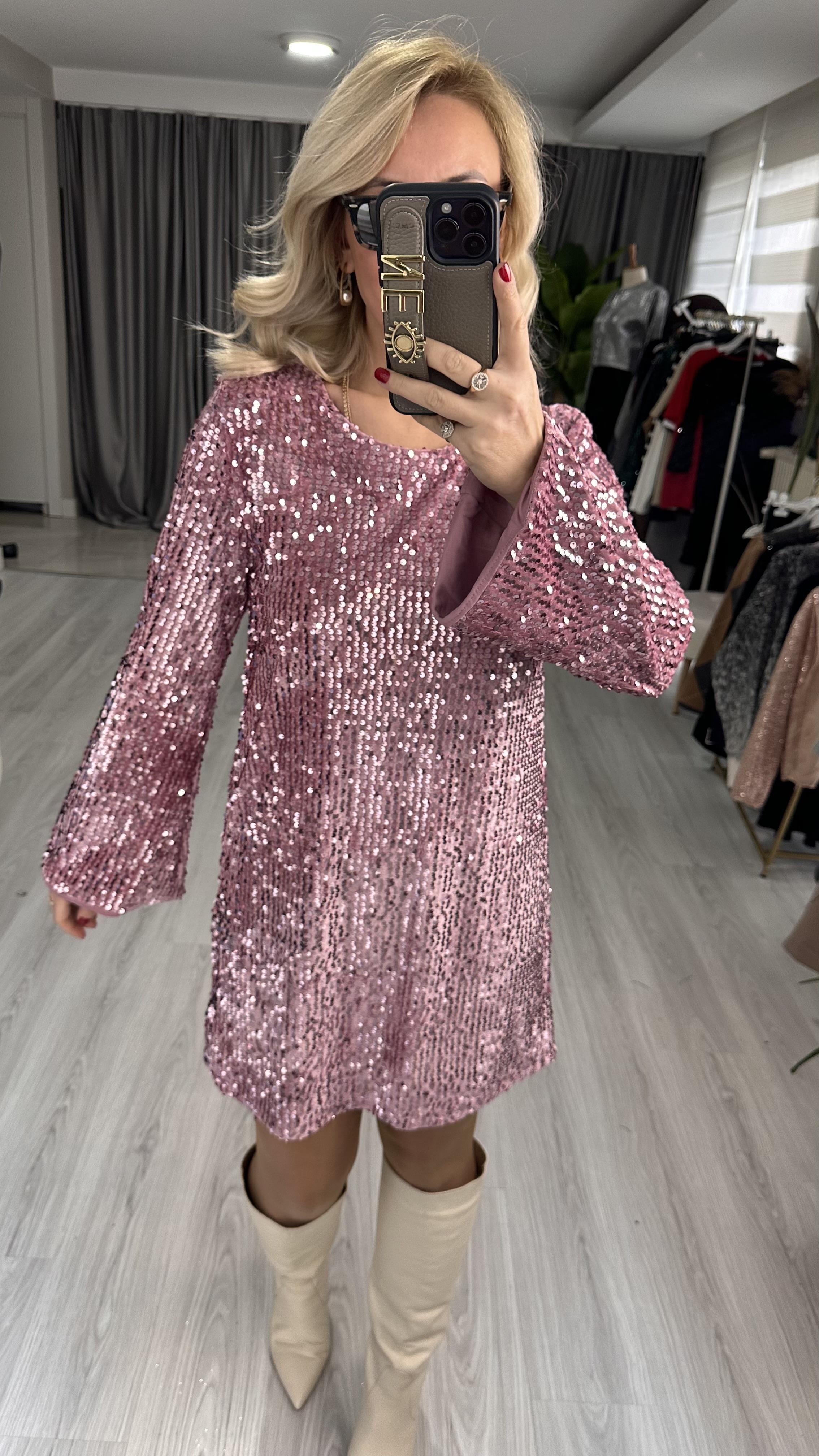 PULLU KURDELE DETAYLI PEMBE ELBİSE 