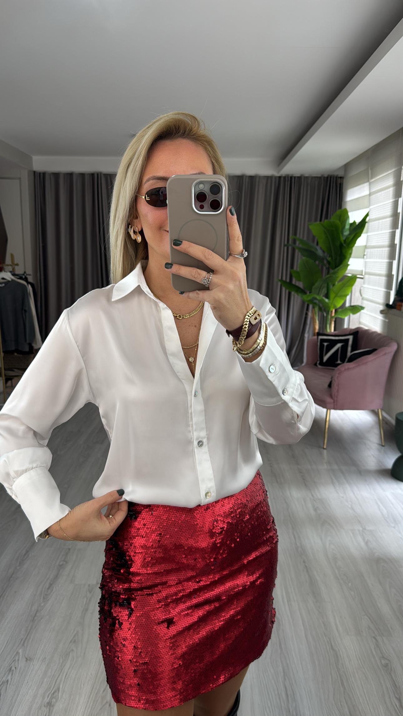 Sedef Düğmeli Ekru Saten Gömlek