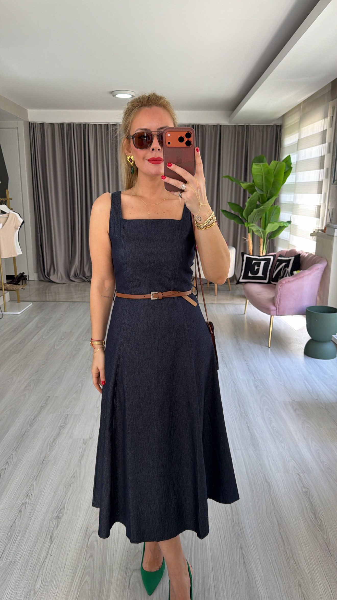 Taba Kemerli Askılı Lacivert Denim Elbise
