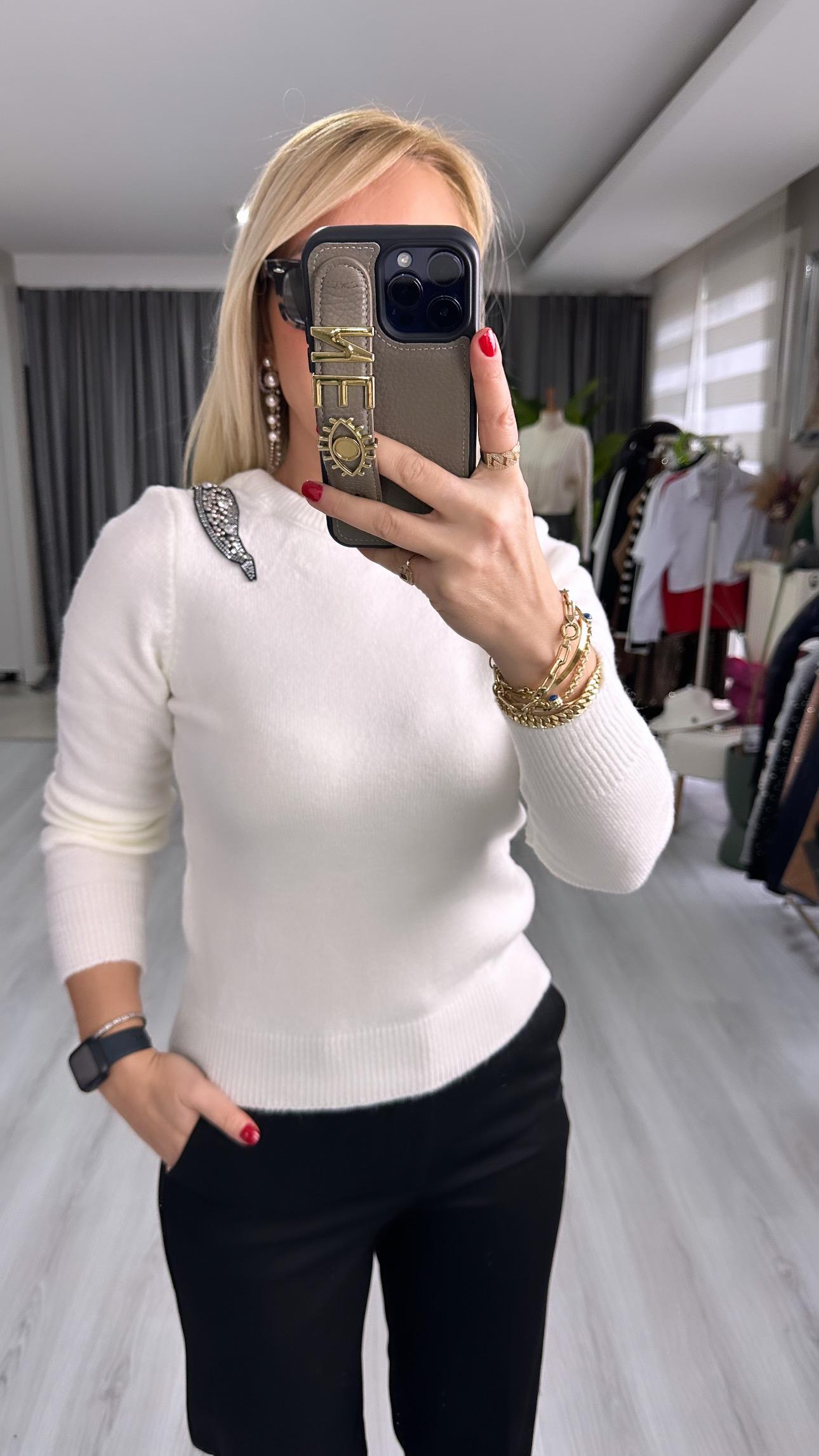 TEK OMUZ TAŞ DETAY EKRU TRİKO