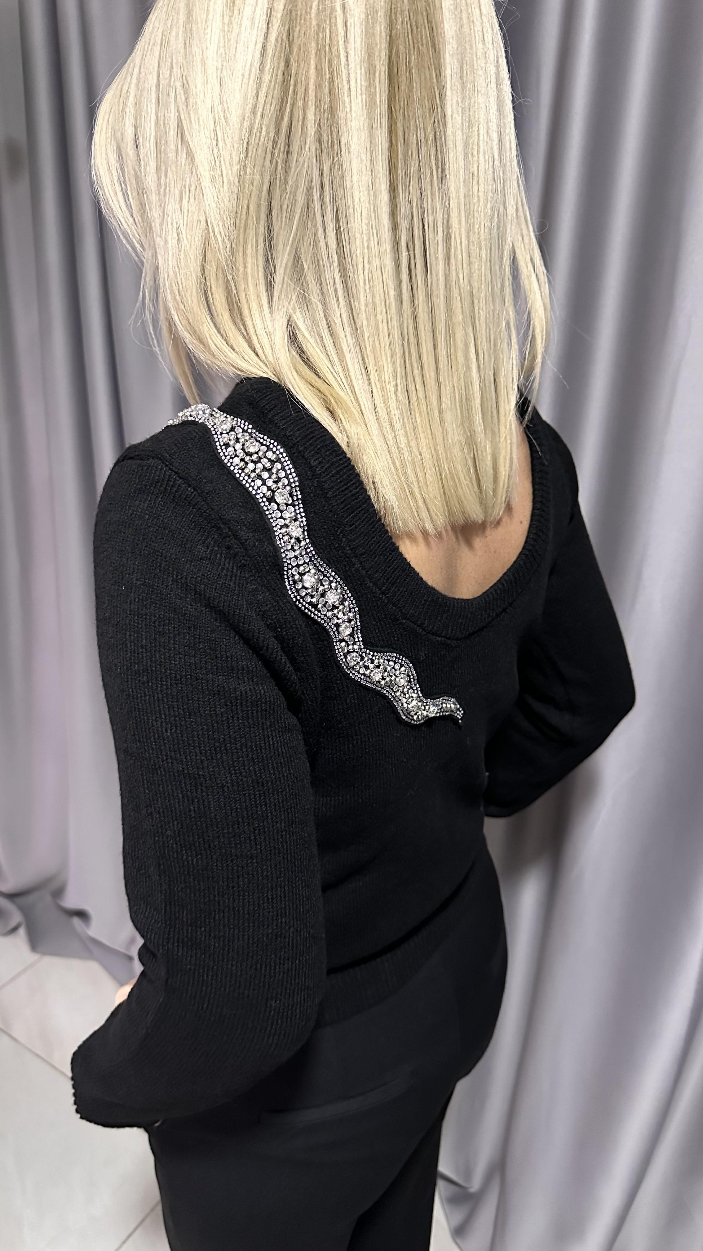 TEK OMUZ TAŞ DETAY SİYAH TRİKO