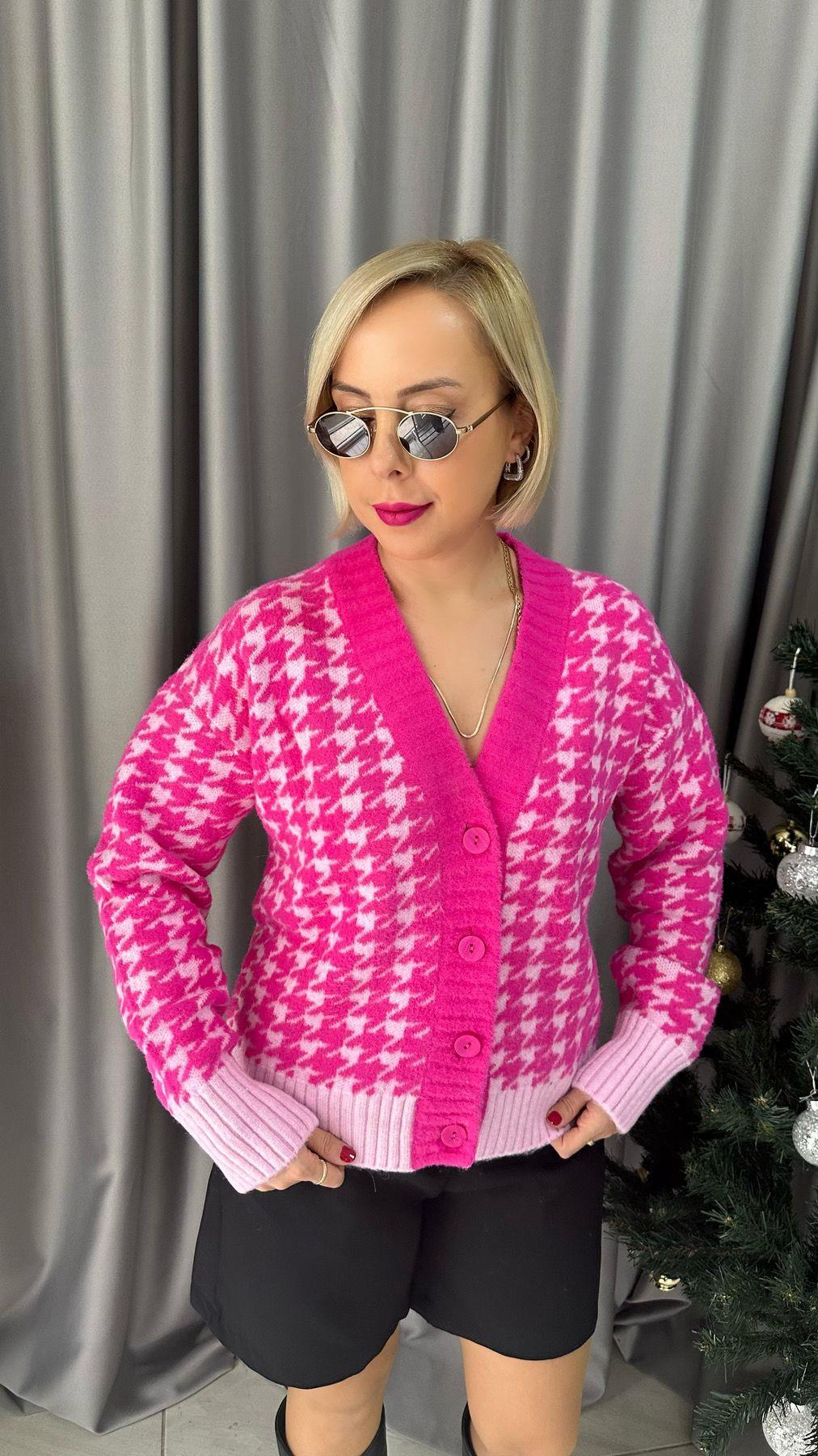 V YAKA JAKAR DESEN FUŞYA, PEMBE HIRKA