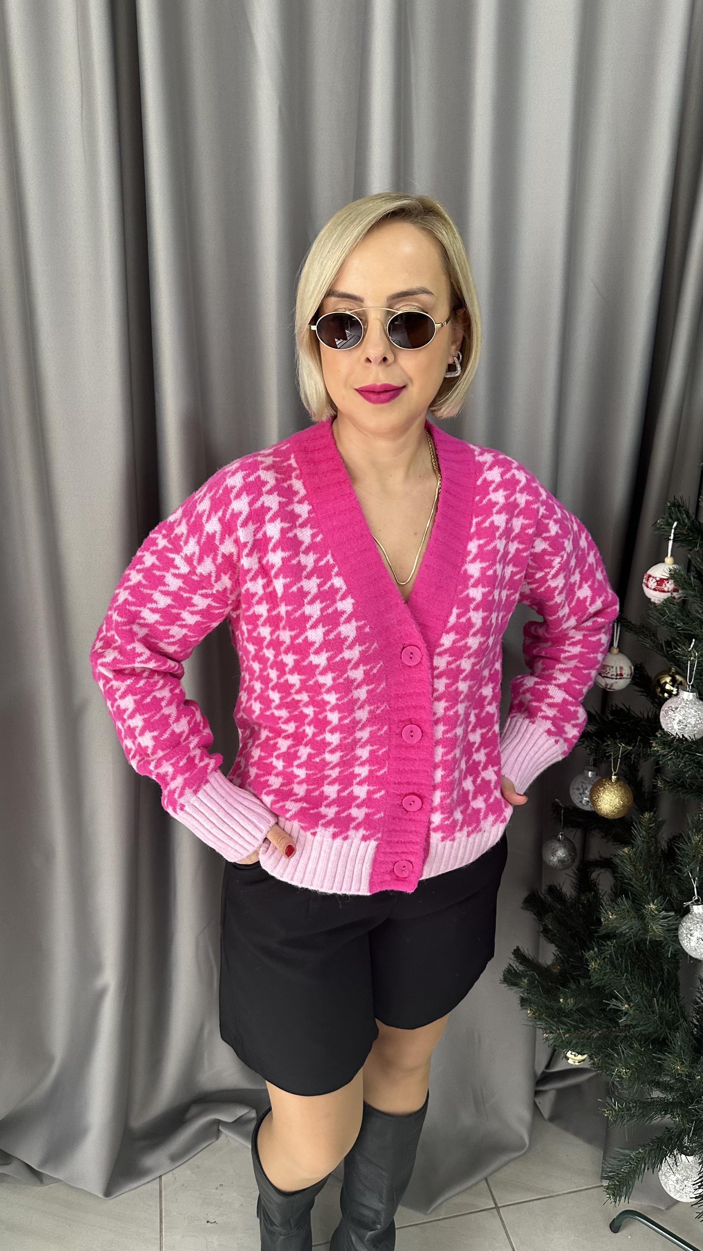 V YAKA JAKAR DESEN FUŞYA, PEMBE HIRKA
