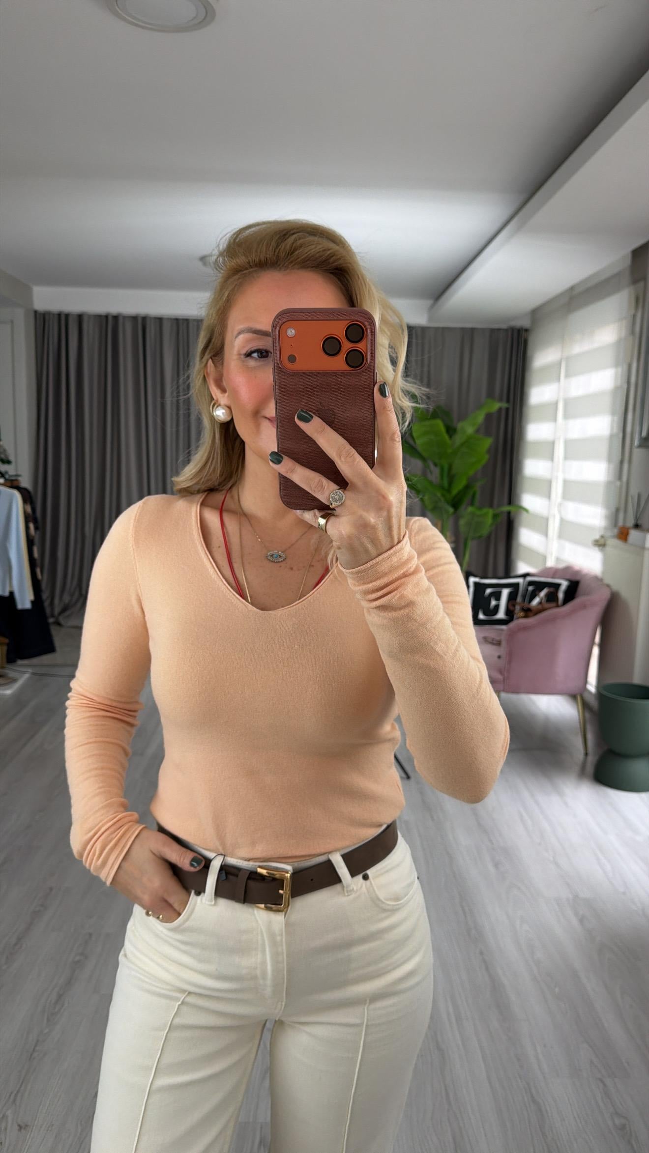 V Yaka Kaşmirli Açık Orange Ultra Hafif Triko