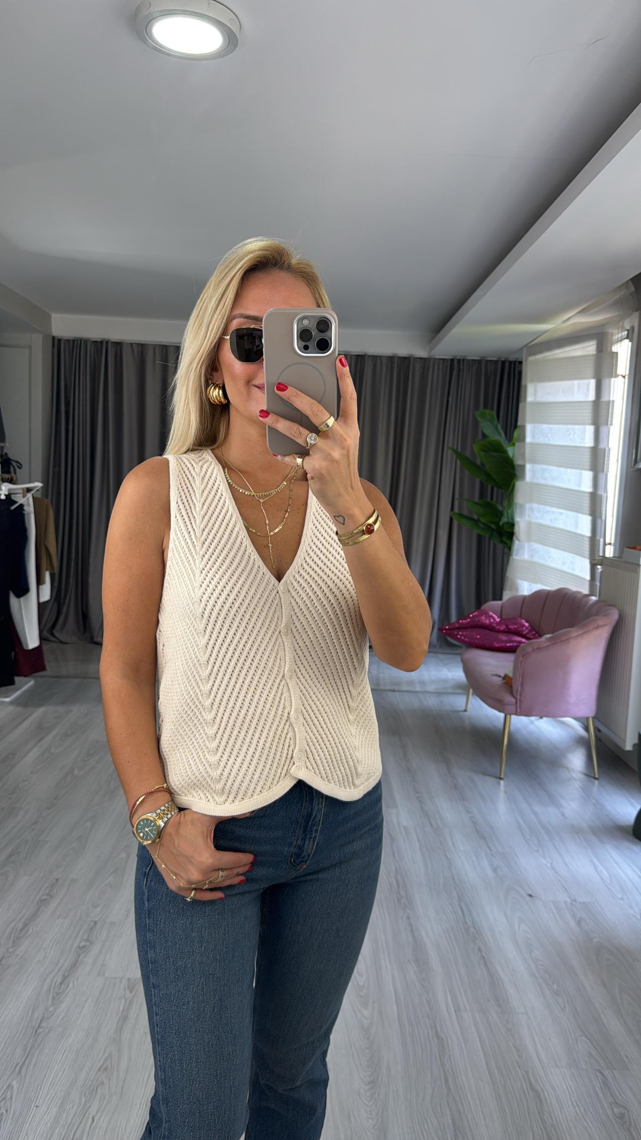 V Yaka Selanik Örgü Ekru Yelek